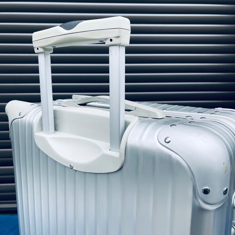 リモワ トパーズ U2-932.63 中古商品 64リットル 4輪