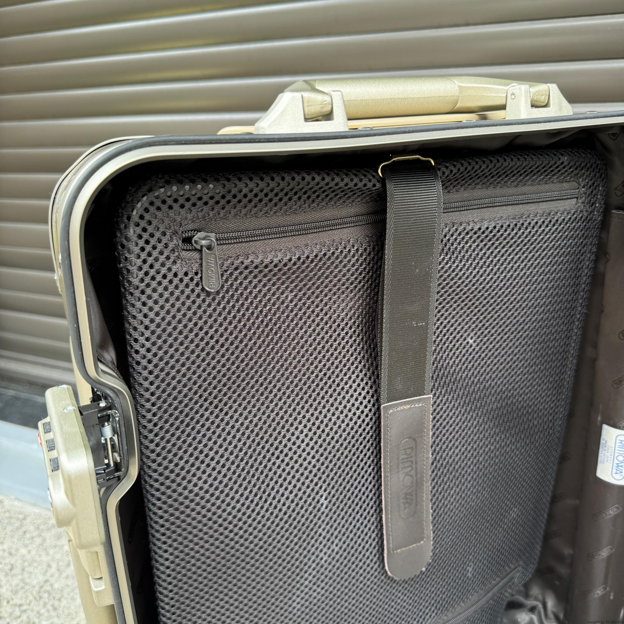 リモワ トパーズ 945.52-2 中古商品 32リットル 4輪