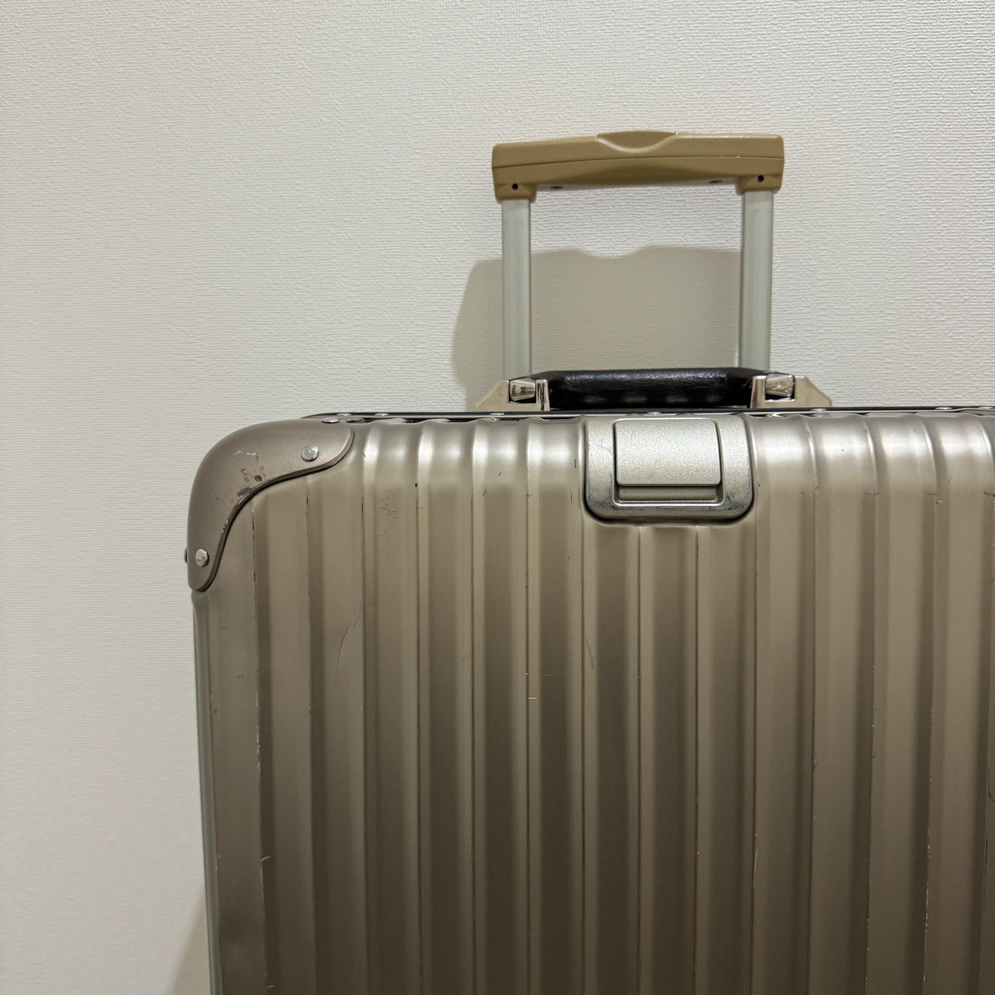 リモワ トパーズ 945.63-2 中古商品 64リットル 4輪