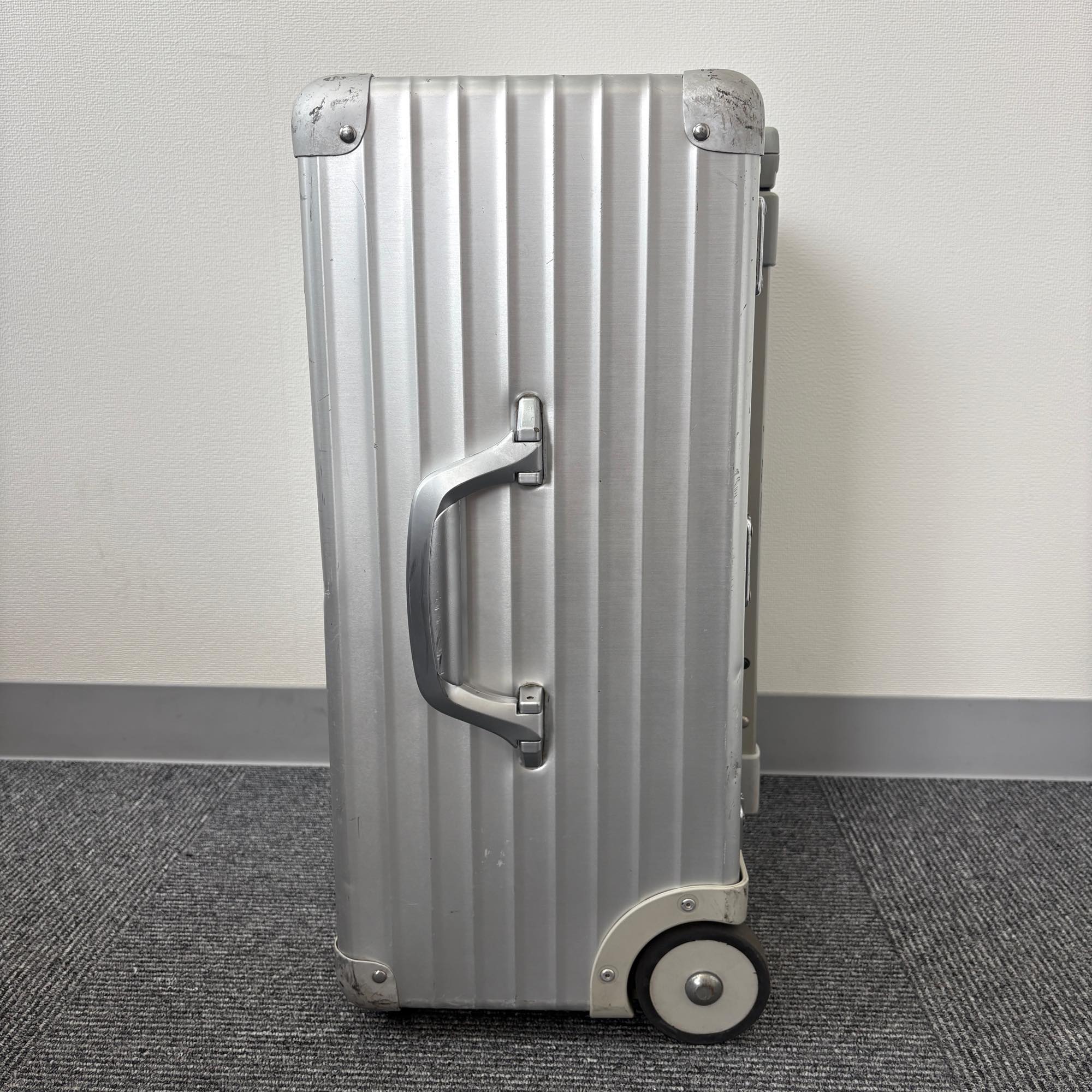 リモワ トパーズ(オリジナル) U950.51-2 中古美品 42リットル 2輪