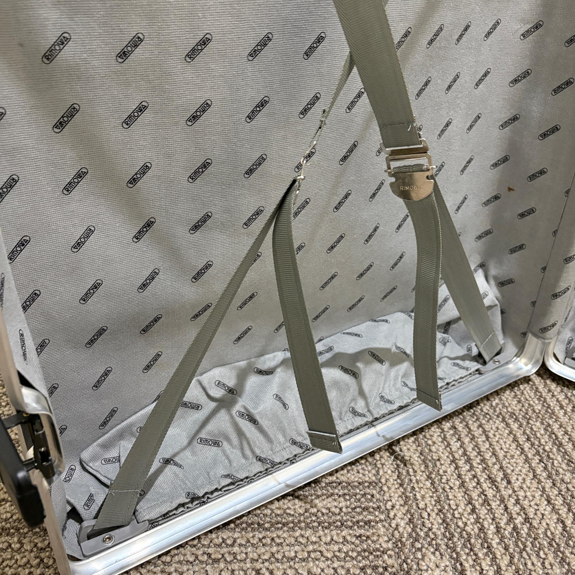 リモワ ジュラルミン 中古商品 U957.70-2 2輪