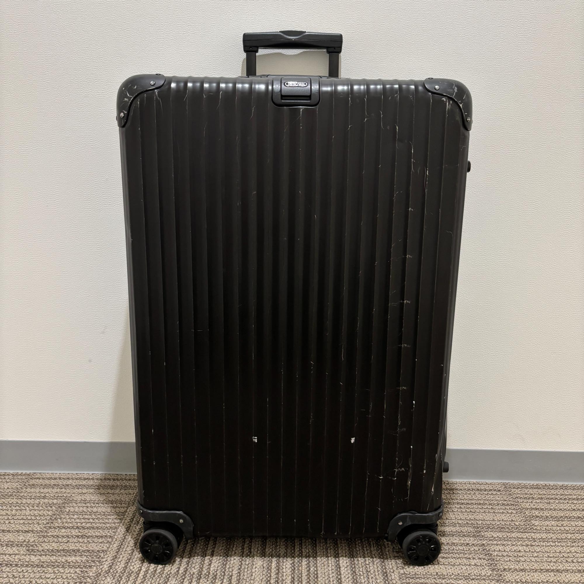 リモワ オリジナル(トパーズ ステルス) 986.16 98リットル 中古商品 4輪
