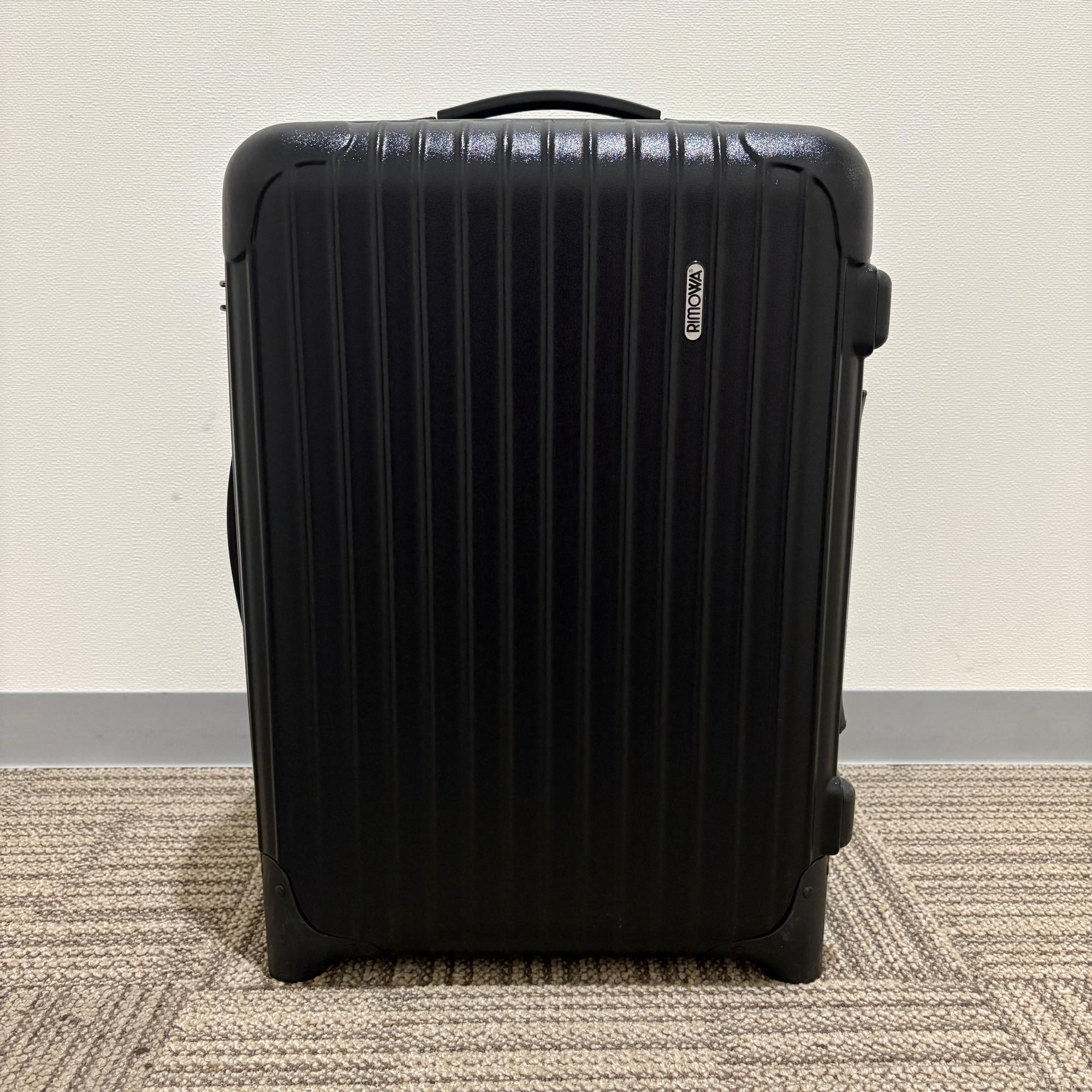 リモワ サルサ(エッセンシャル) 851.52-27 32リットル 中古商品 2輪