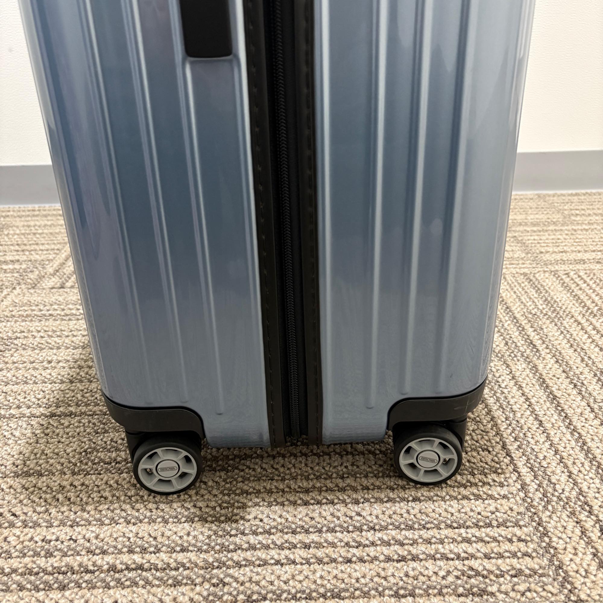リモワ サルサ エアー 820.77-3 105リットル 中古美品 4輪