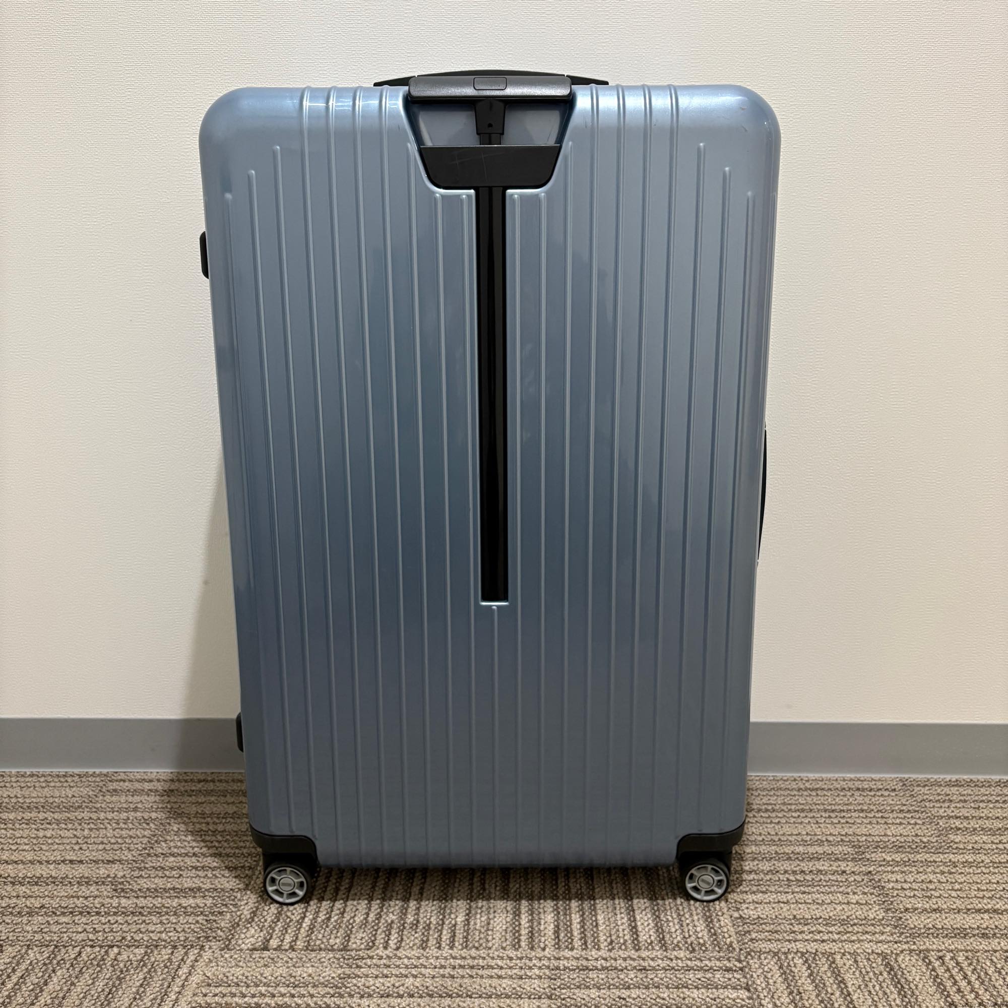 リモワ サルサ エアー 820.77-3 105リットル 中古美品 4輪