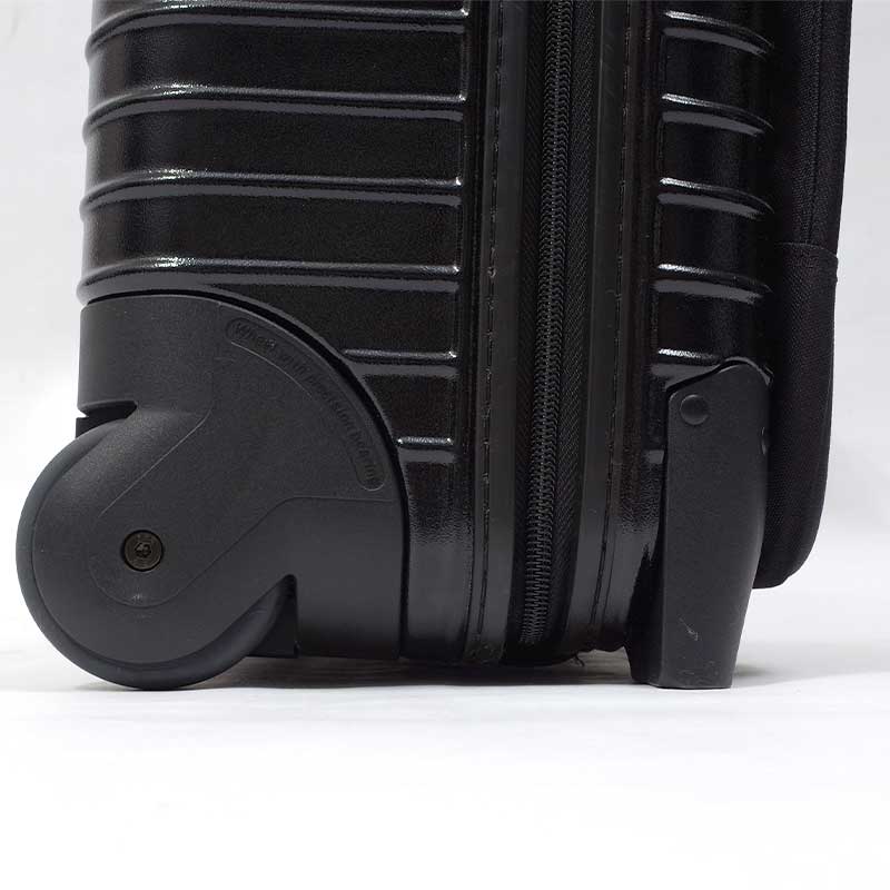 ルフトハンザ リモワ ボレロ 中古商品 821.90-3 23リットル 2輪