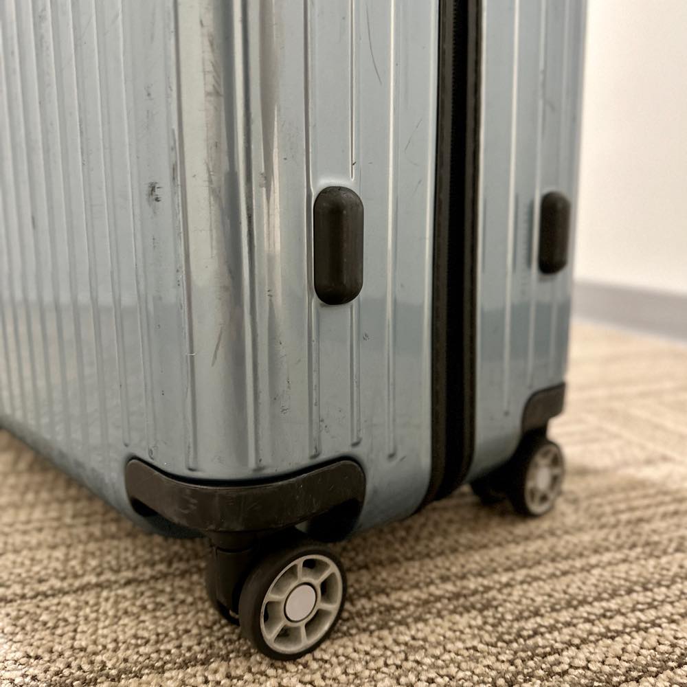 リモワ サルサ エアー 中古商品 824.70-3 80リットル 4輪