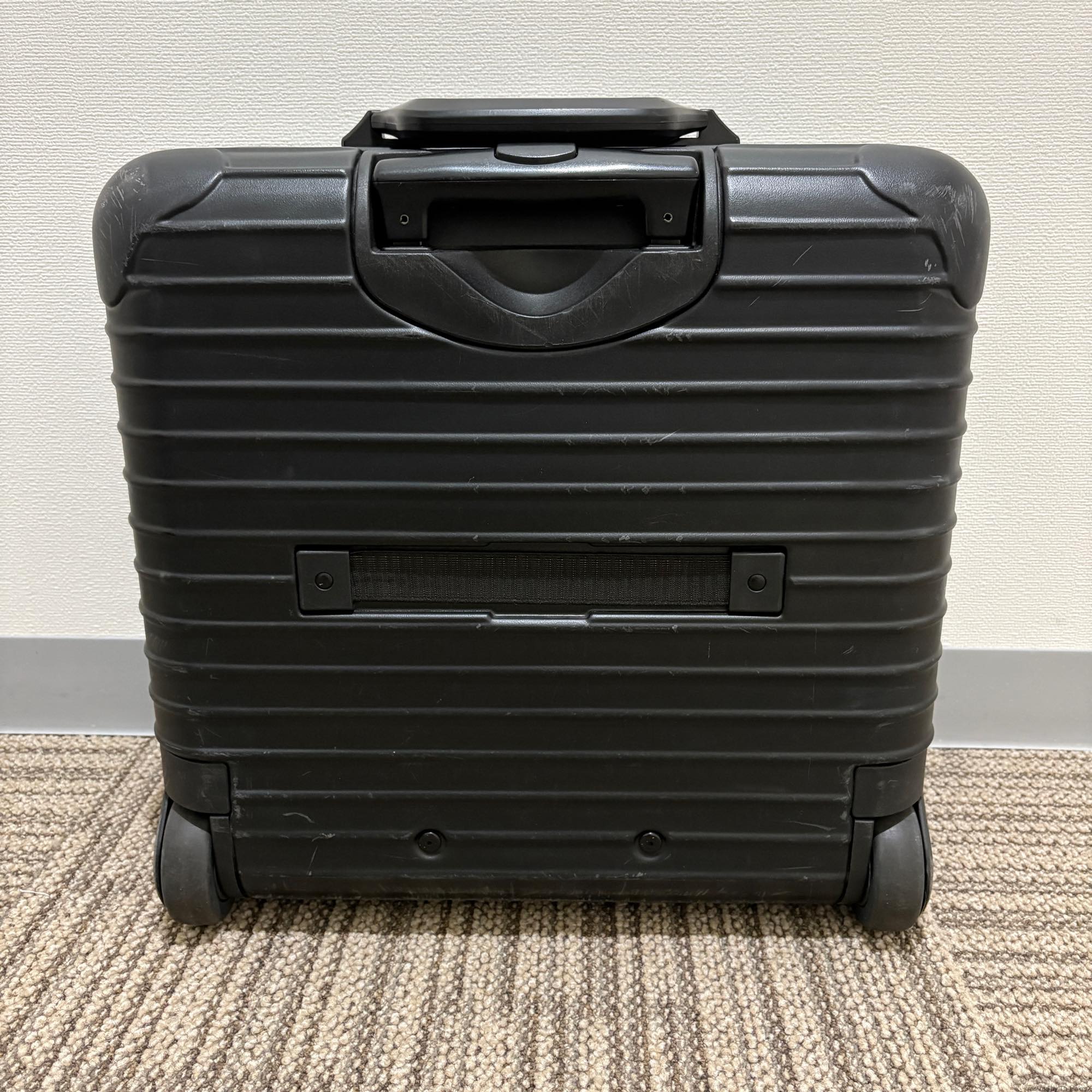 リモワ サルサ 833.40-3 中古美品 25リットル 2輪