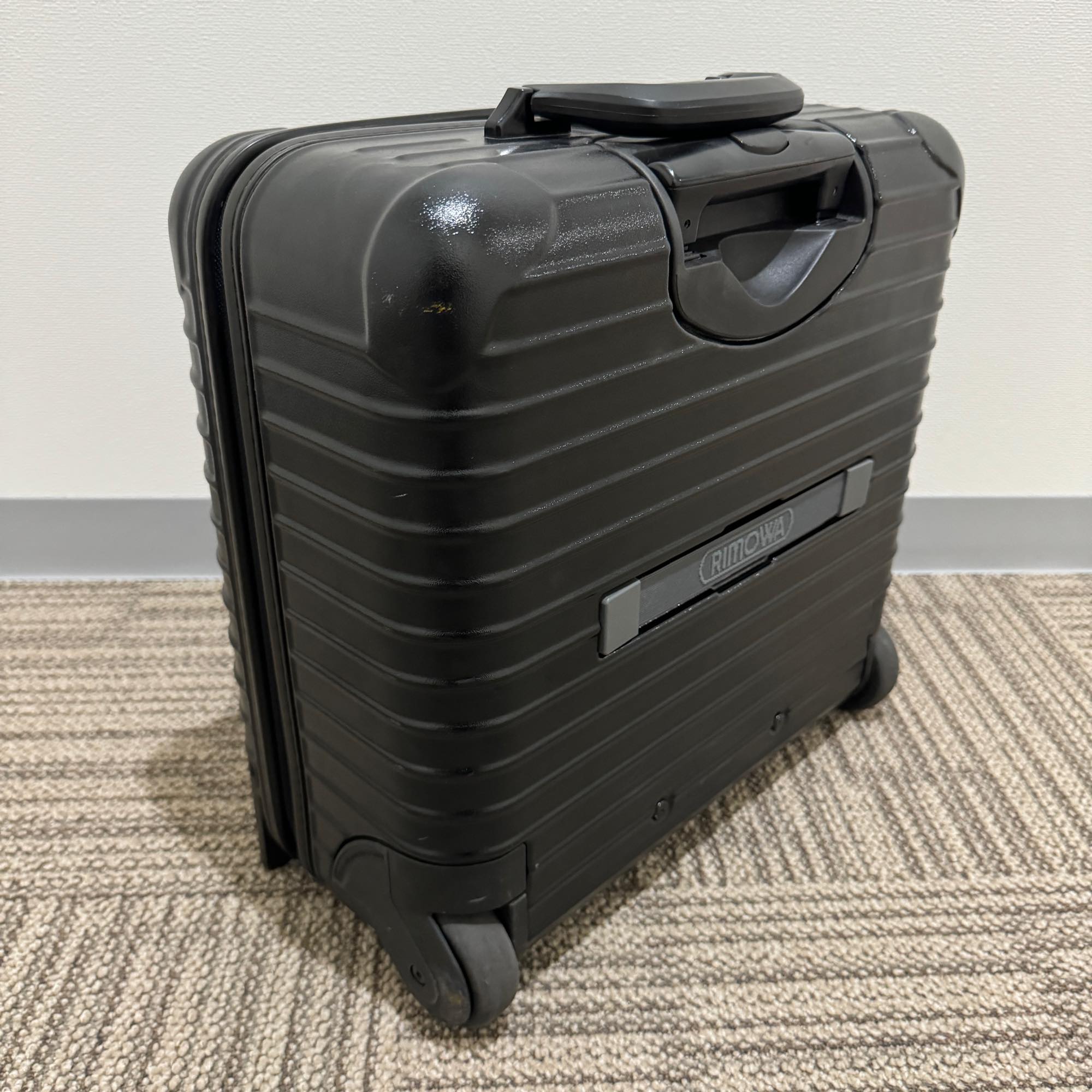 リモワ サルサ 中古美品 851.40-3 23リットル 2輪