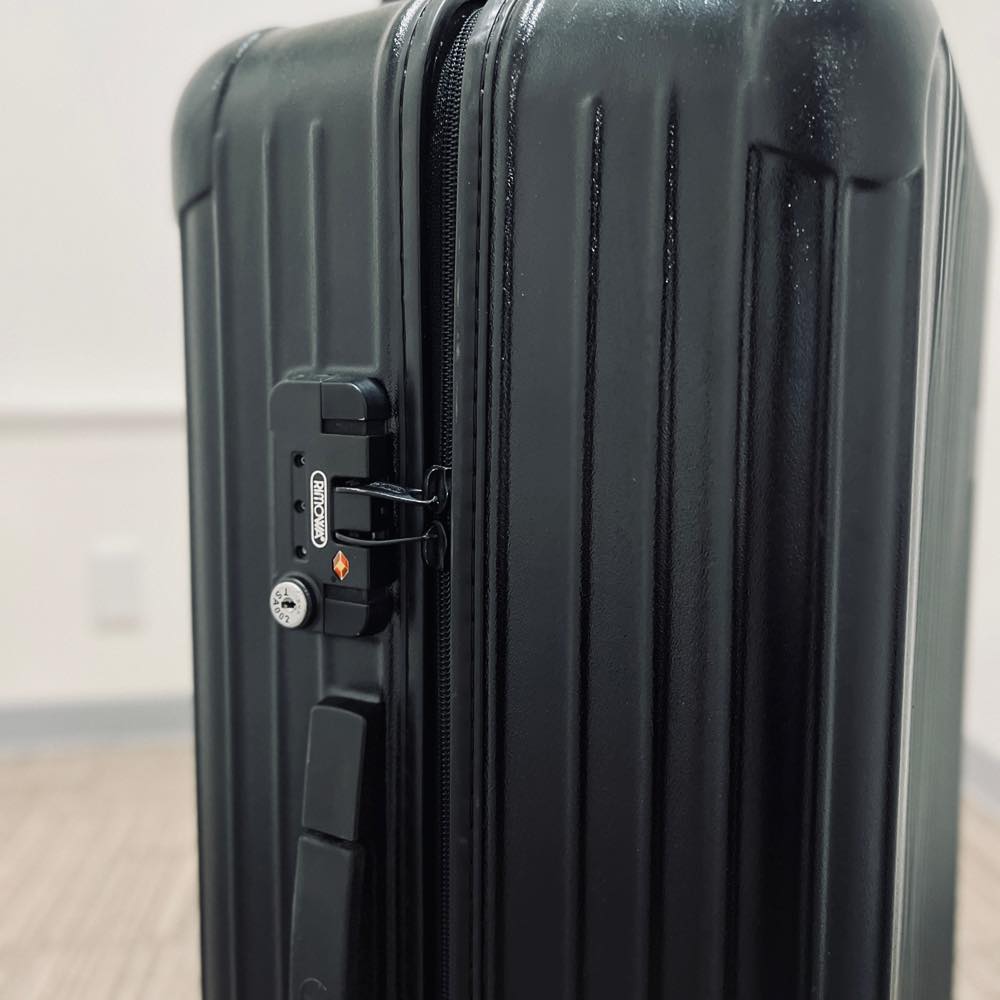 リモワ サルサ 中古商品 871.70-3 82リットル 4輪