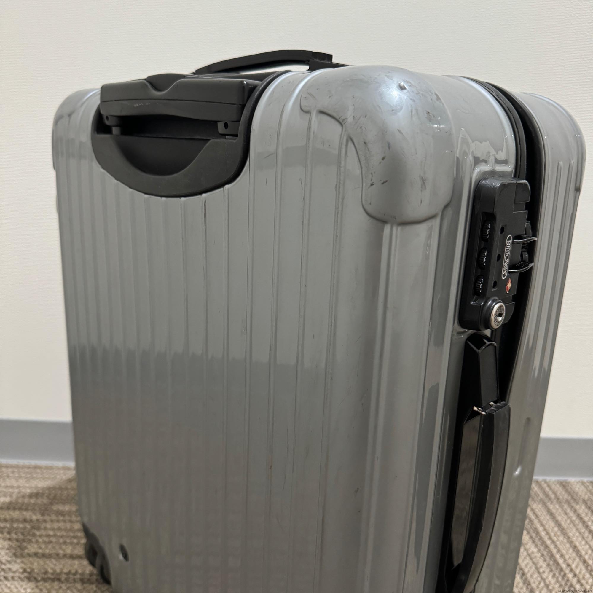リモワ サルサ 876.56-3 48リットル 中古商品 4輪