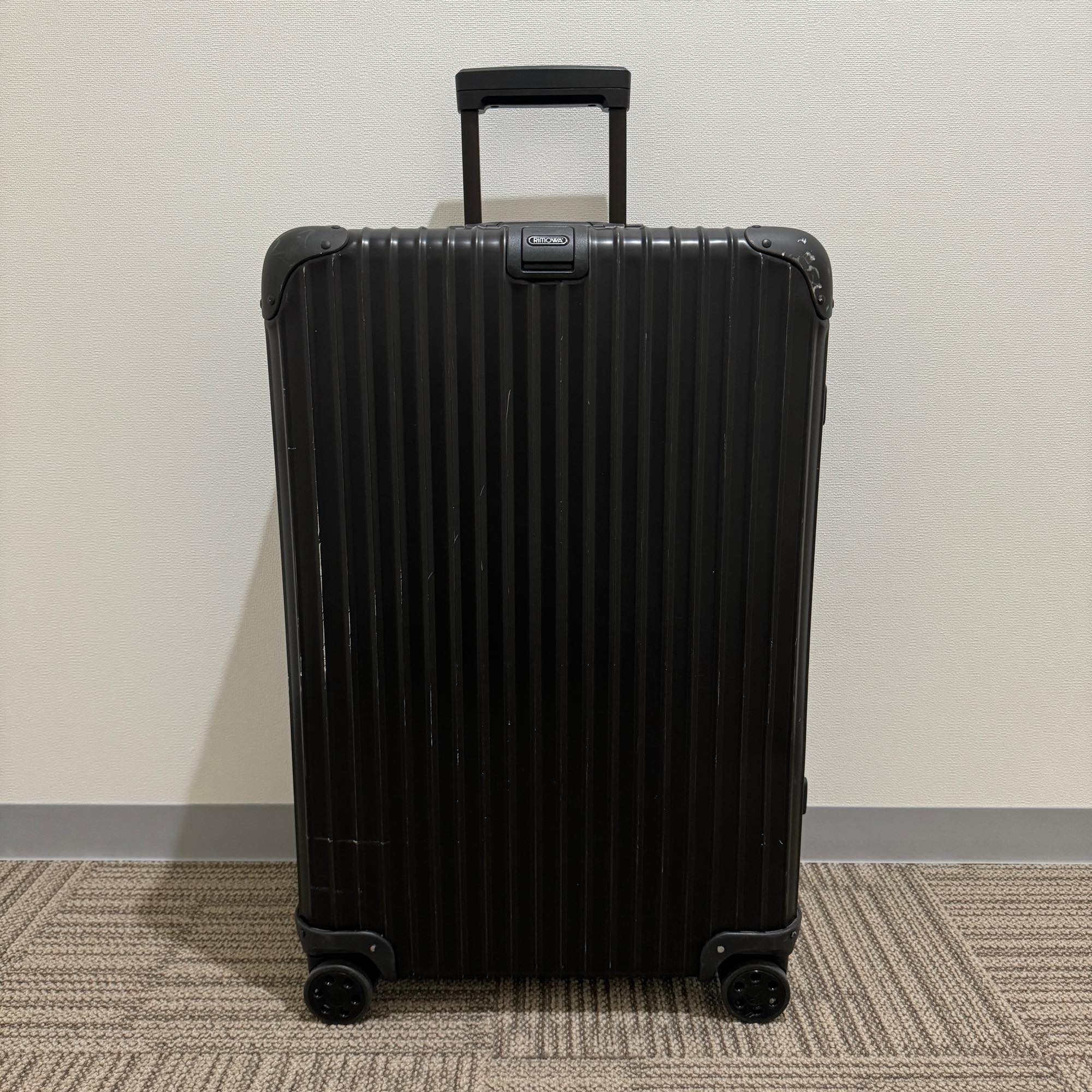 リモワ トパーズ ステルス 中古商品 923.70 82リットル 4輪