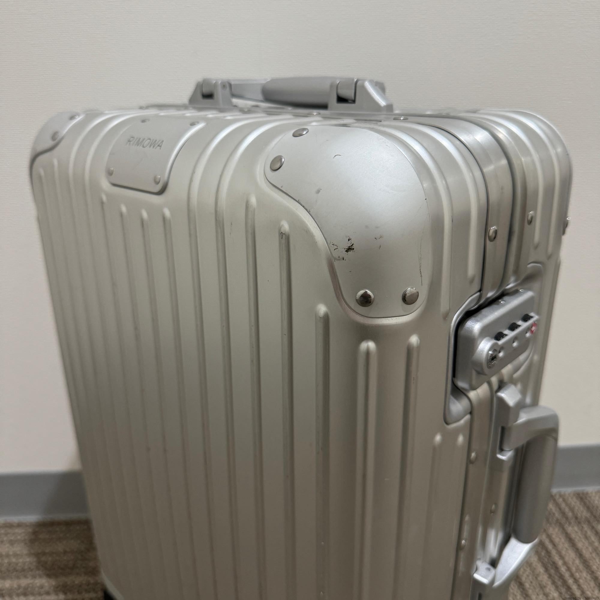 リモワ オリジナル 925.53.00.4 キャビン 中古美品 35リットル 4輪