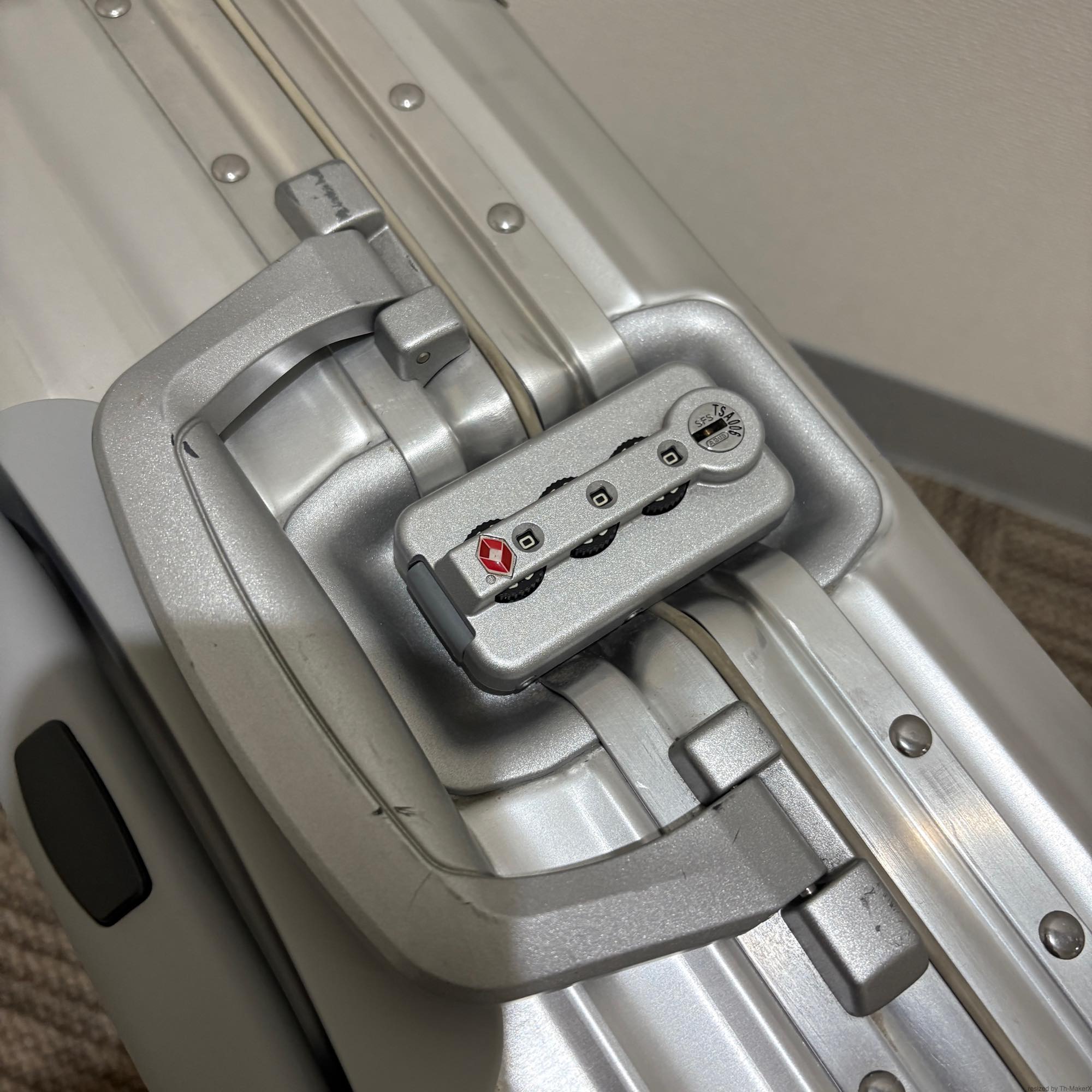 リモワ トパーズ(オリジナル) 中古商品 U928.40-3 23リットル 2輪