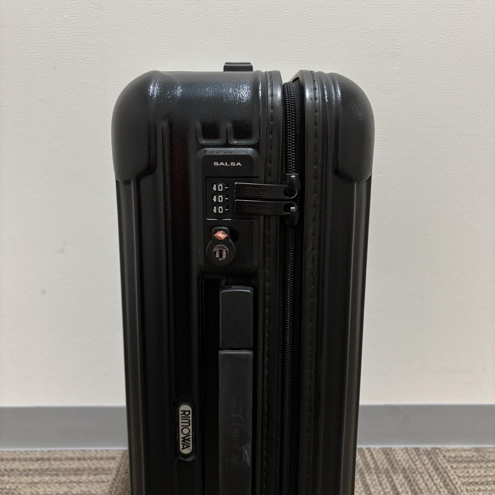 リモワ エッセンシャル(サルサ) 851.52-34 32リットル 中古美品 2輪