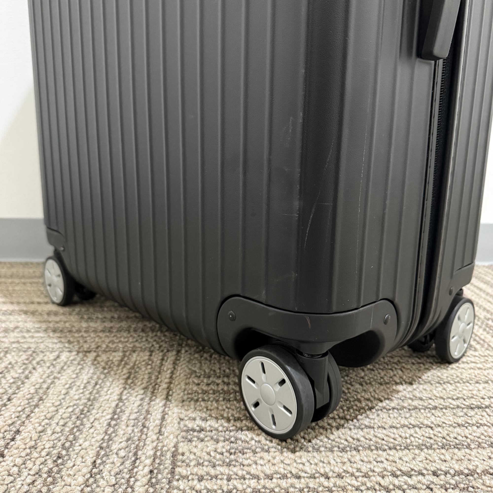 リモワ サルサ 810.70-4 78リットル 中古美品 4輪