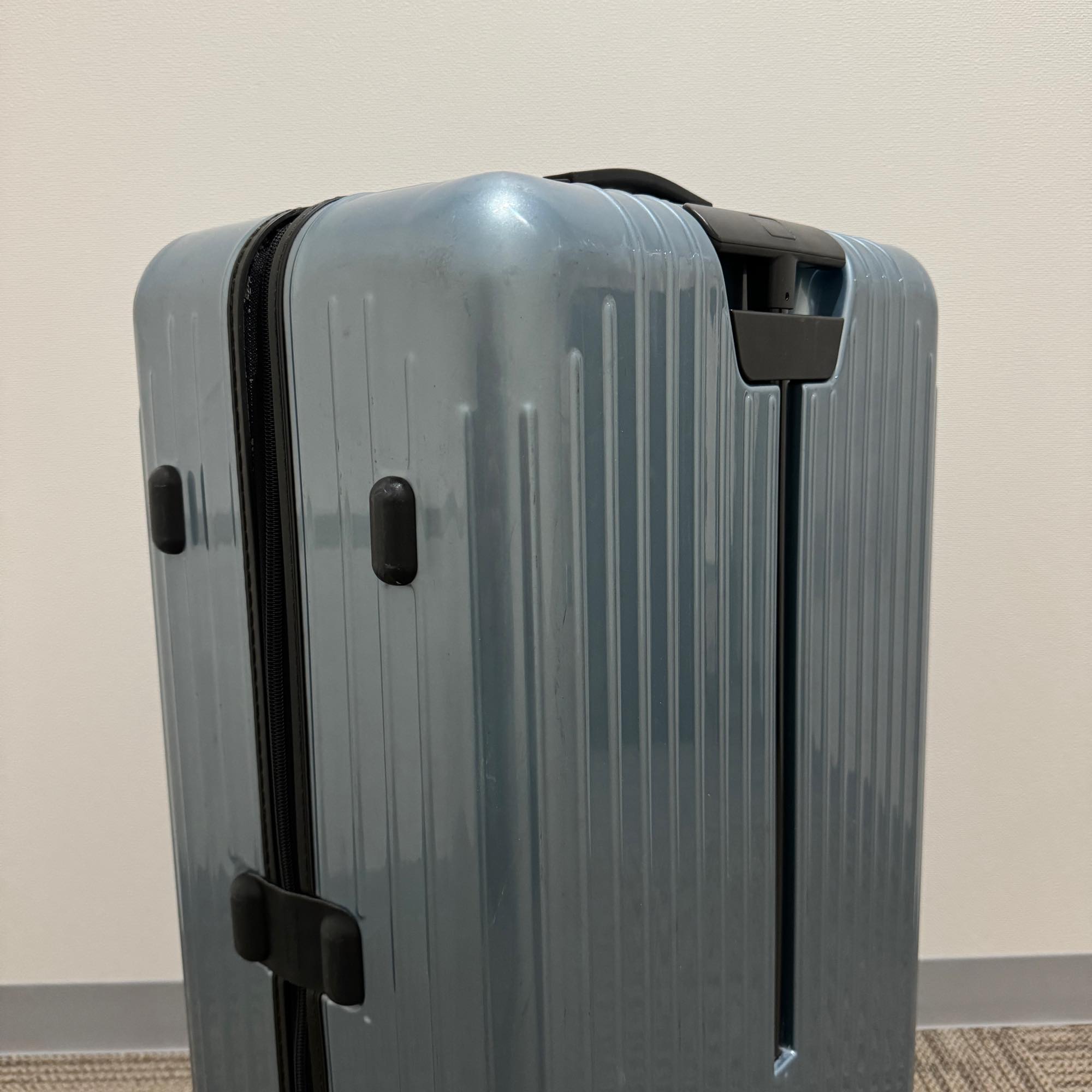 リモワ サルサ エアー 中古商品 824.70-4 80リットル 4輪