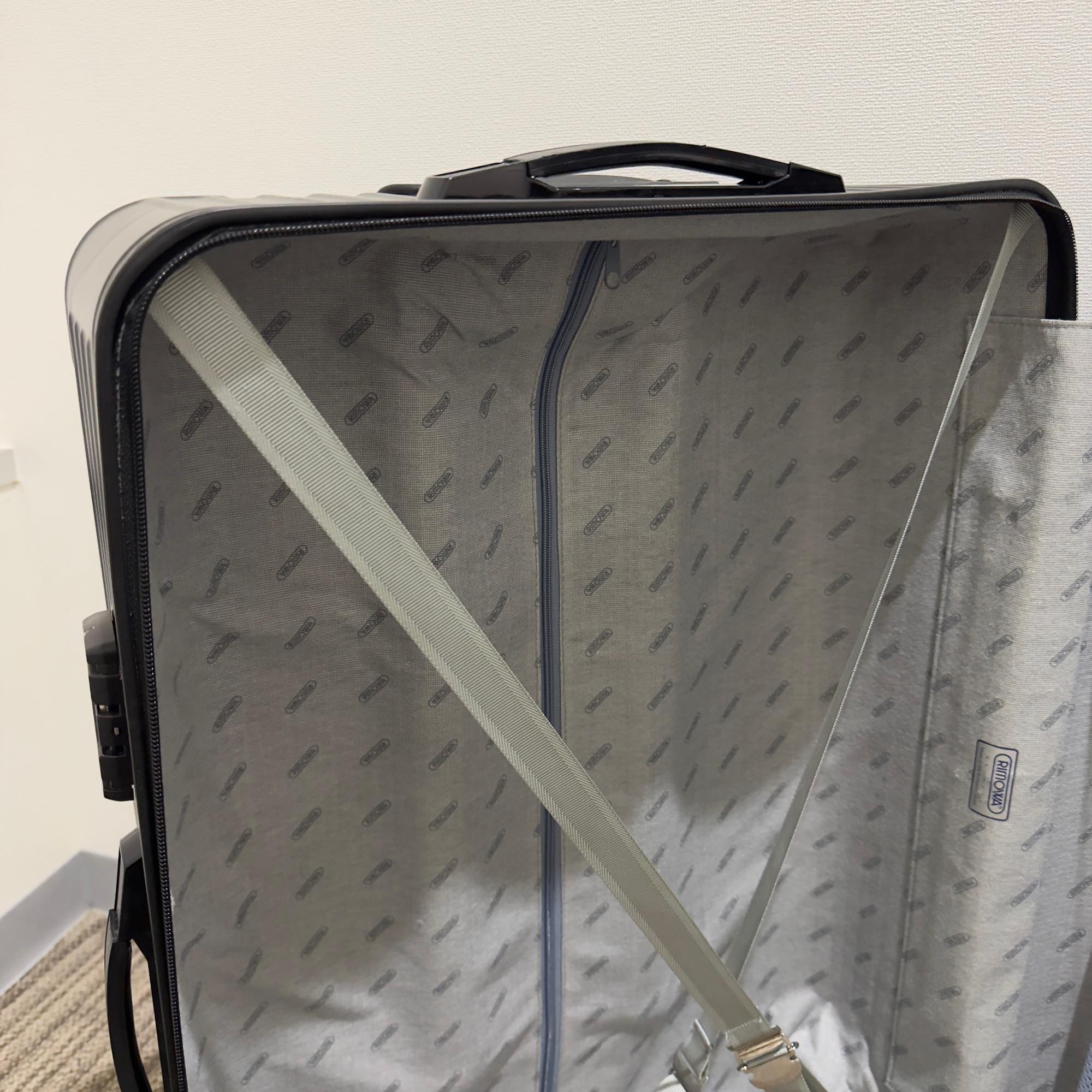 リモワ サルサ 中古商品 851.70-4 87リットル 2輪