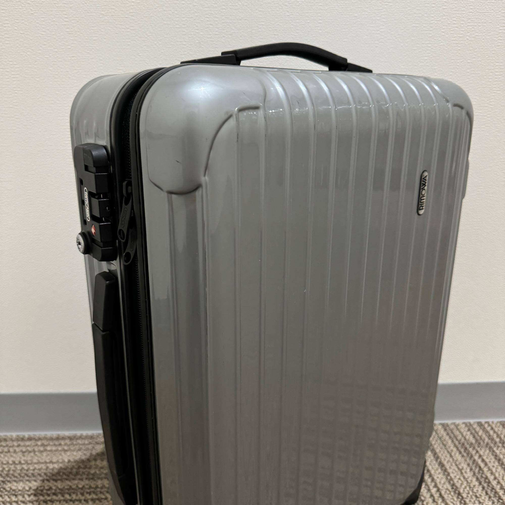 リモワ サルサ 中古美品 856.52-4 35リットル 2輪