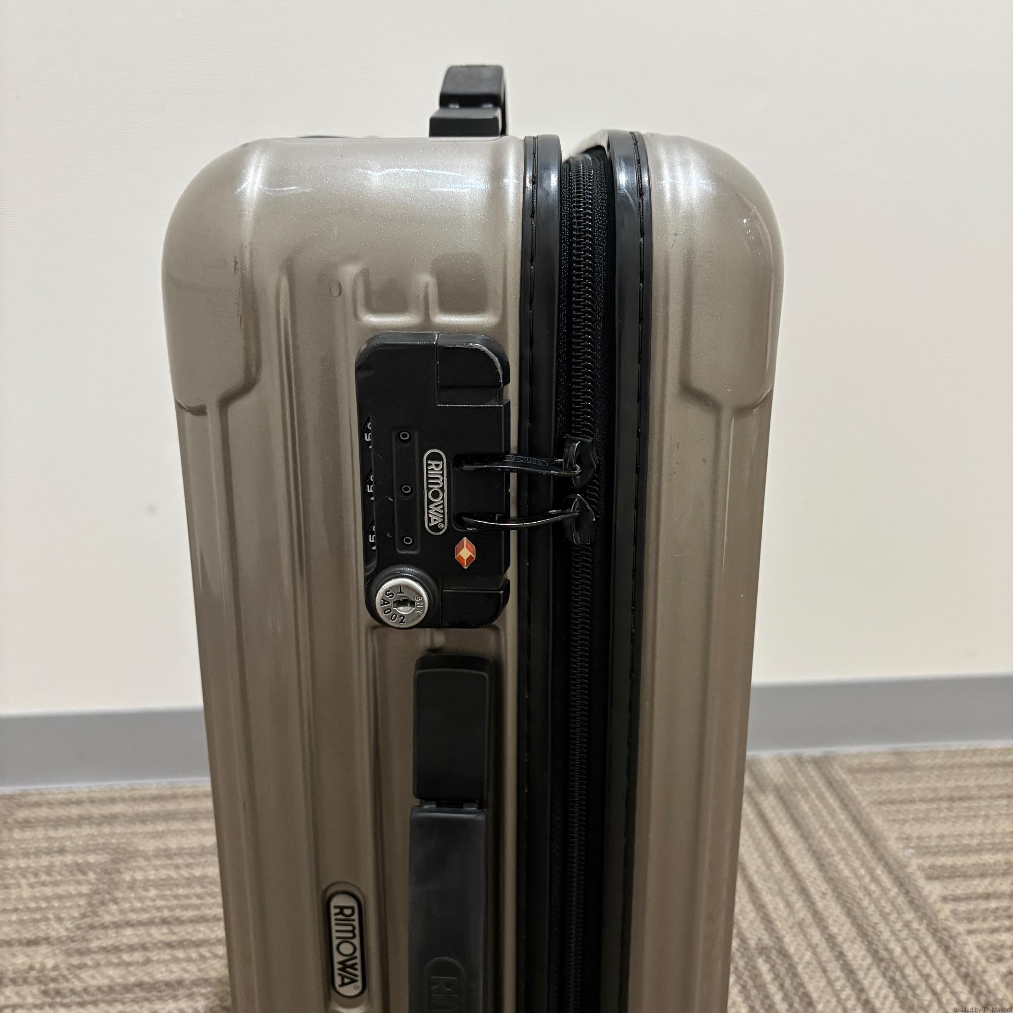 リモワ サルサ 859.52-4 33リットル 中古商品 2輪