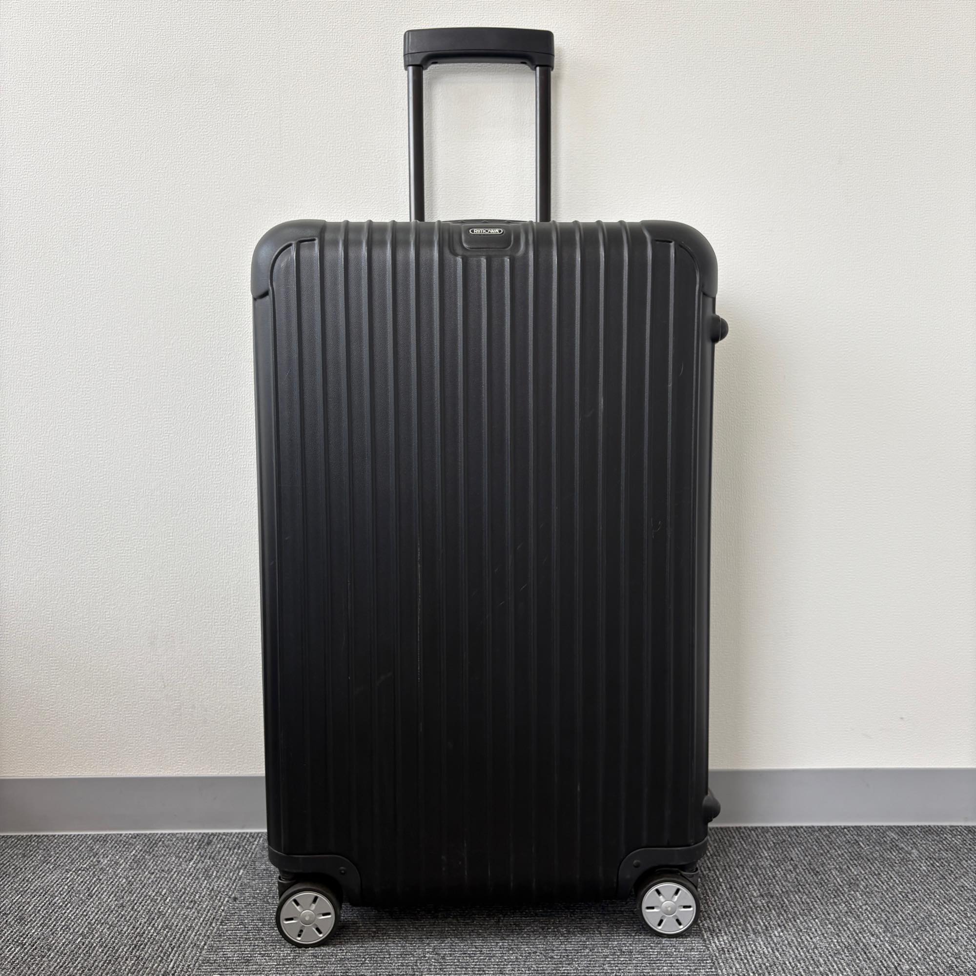 リモワ サルサ(エッセンシャル) 810.70-5 78リットル 中古美品 4輪