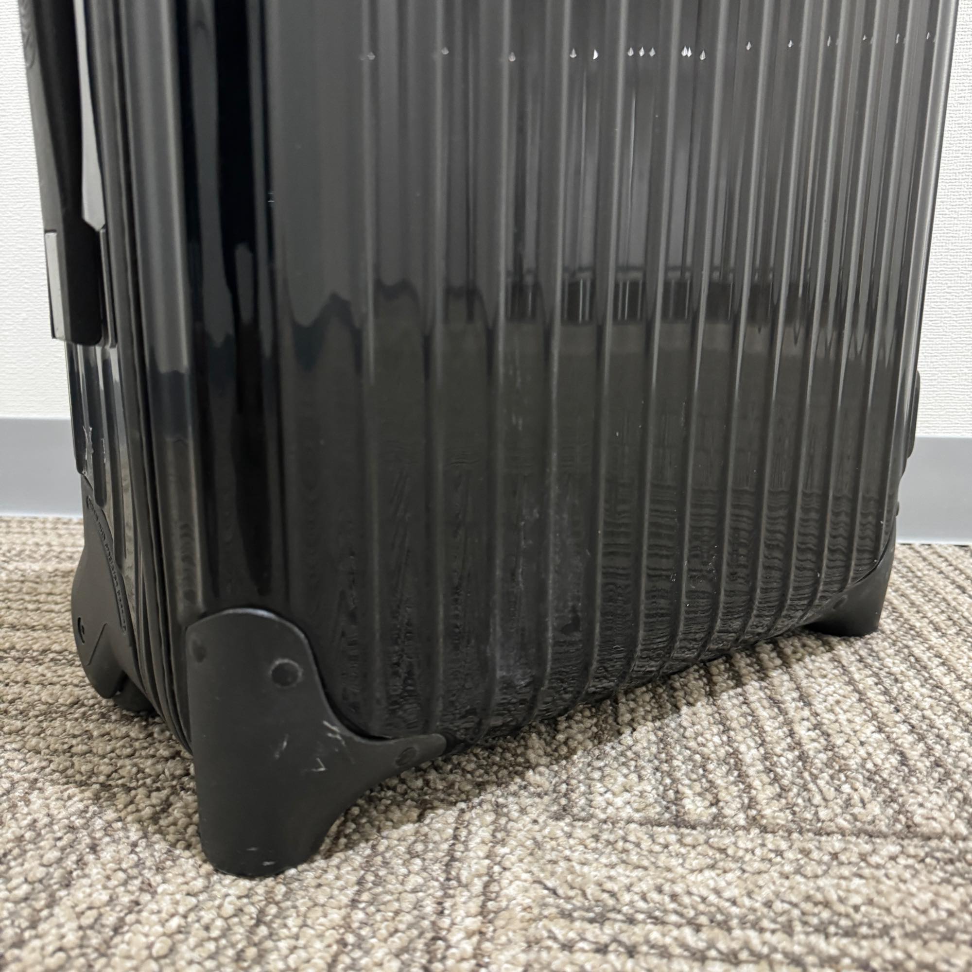 リモワ サルサデラックス 850.52-5 33リットル 中古美品 2輪