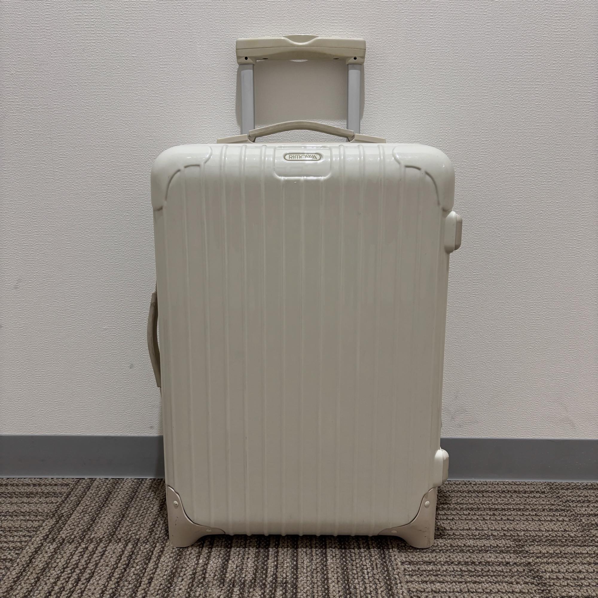 リモワ ユナイテッドアローズ限定 エッセンシャル(サルサ) 895.46-5 中古美品 32リットル 2輪