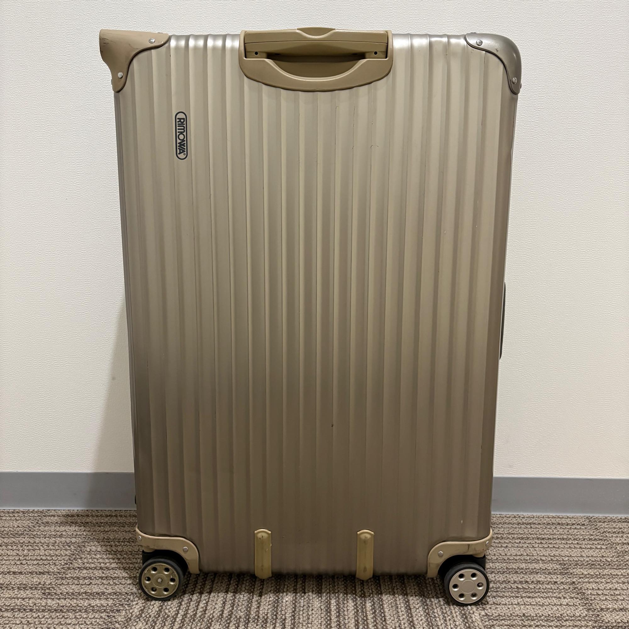 リモワ トパーズ チタニウム(オリジナル) 中古美品 945.77-5 98リットル 4輪
