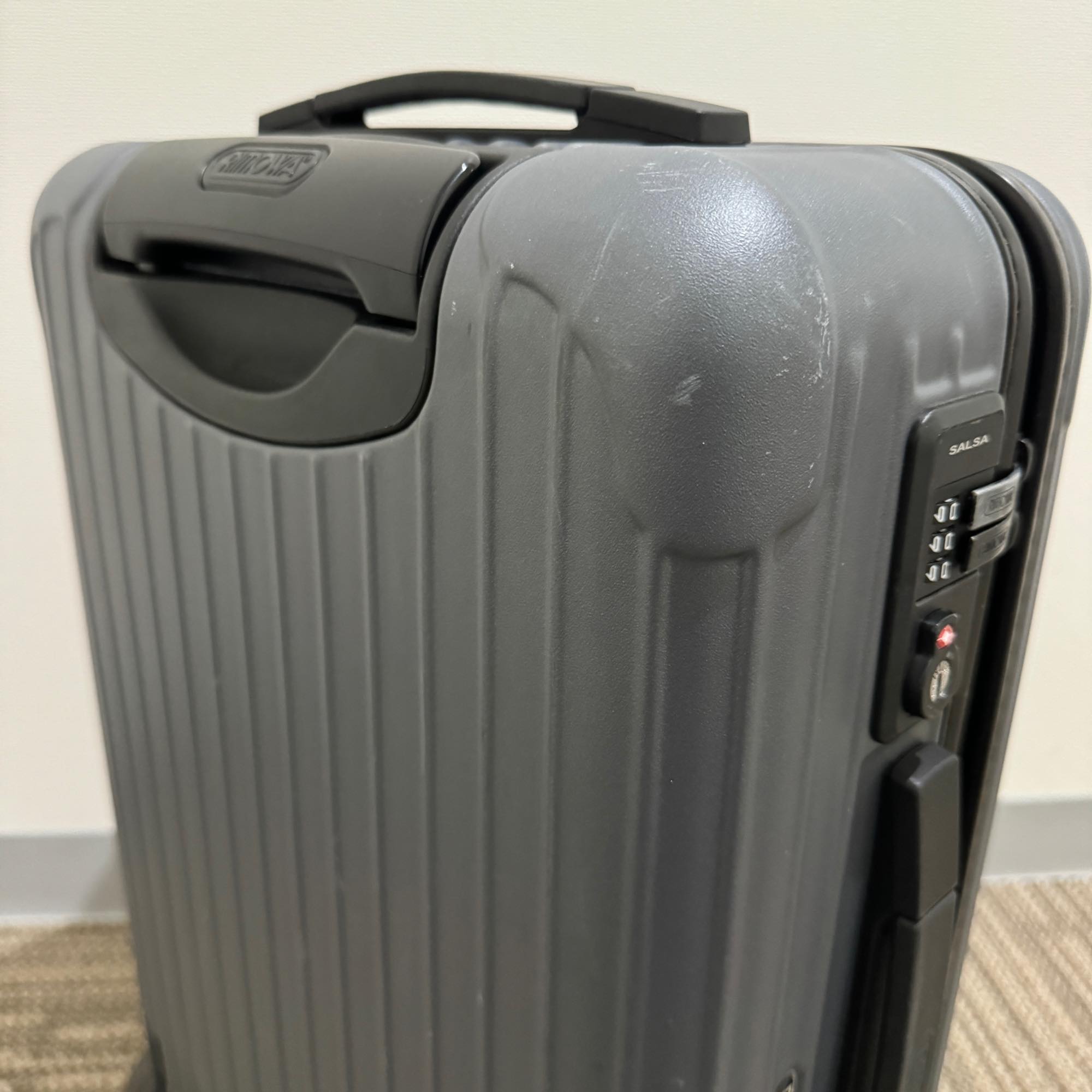 リモワ サルサ 810.52.35.2 中古美品 33リットル 2輪