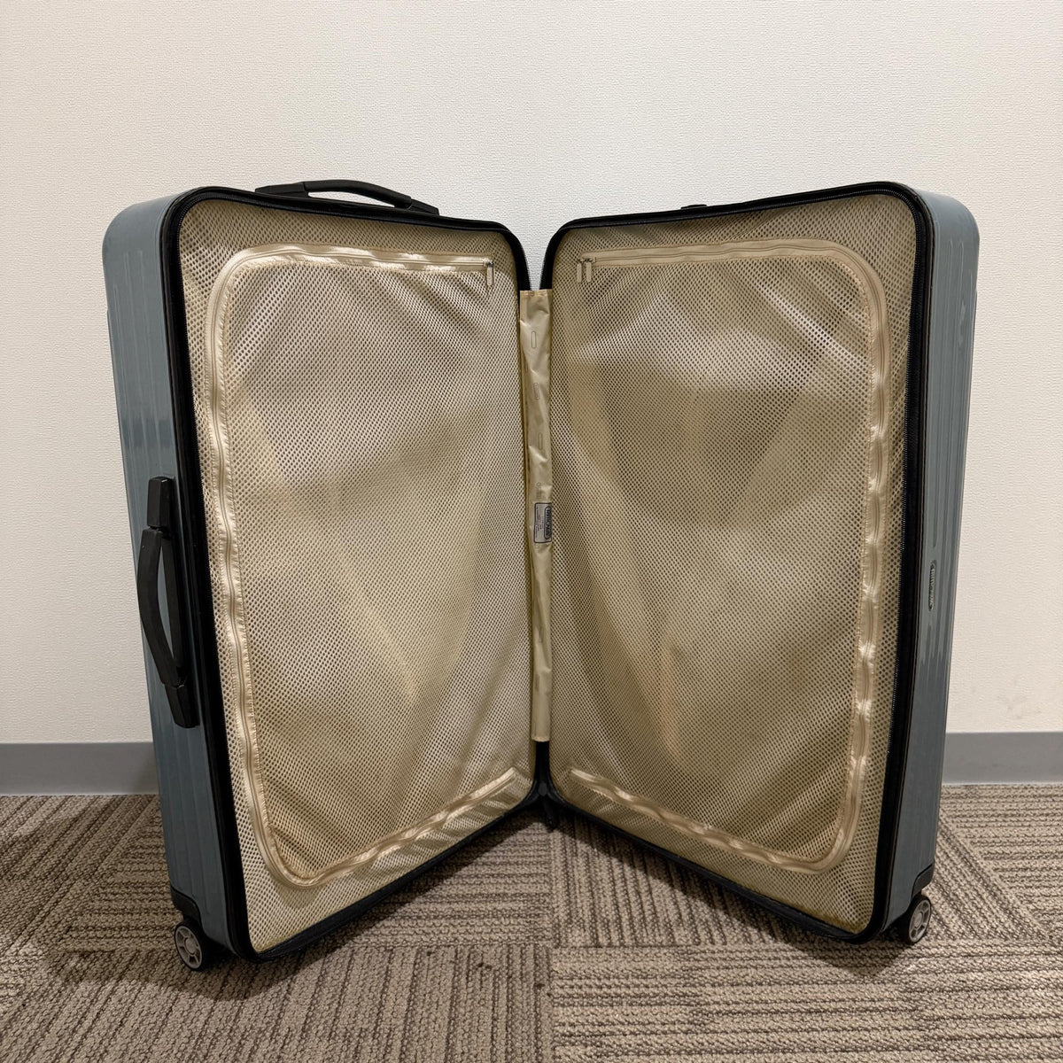 リモワ サルサ エアー 824.70-6 80リットル 中古美品 4輪