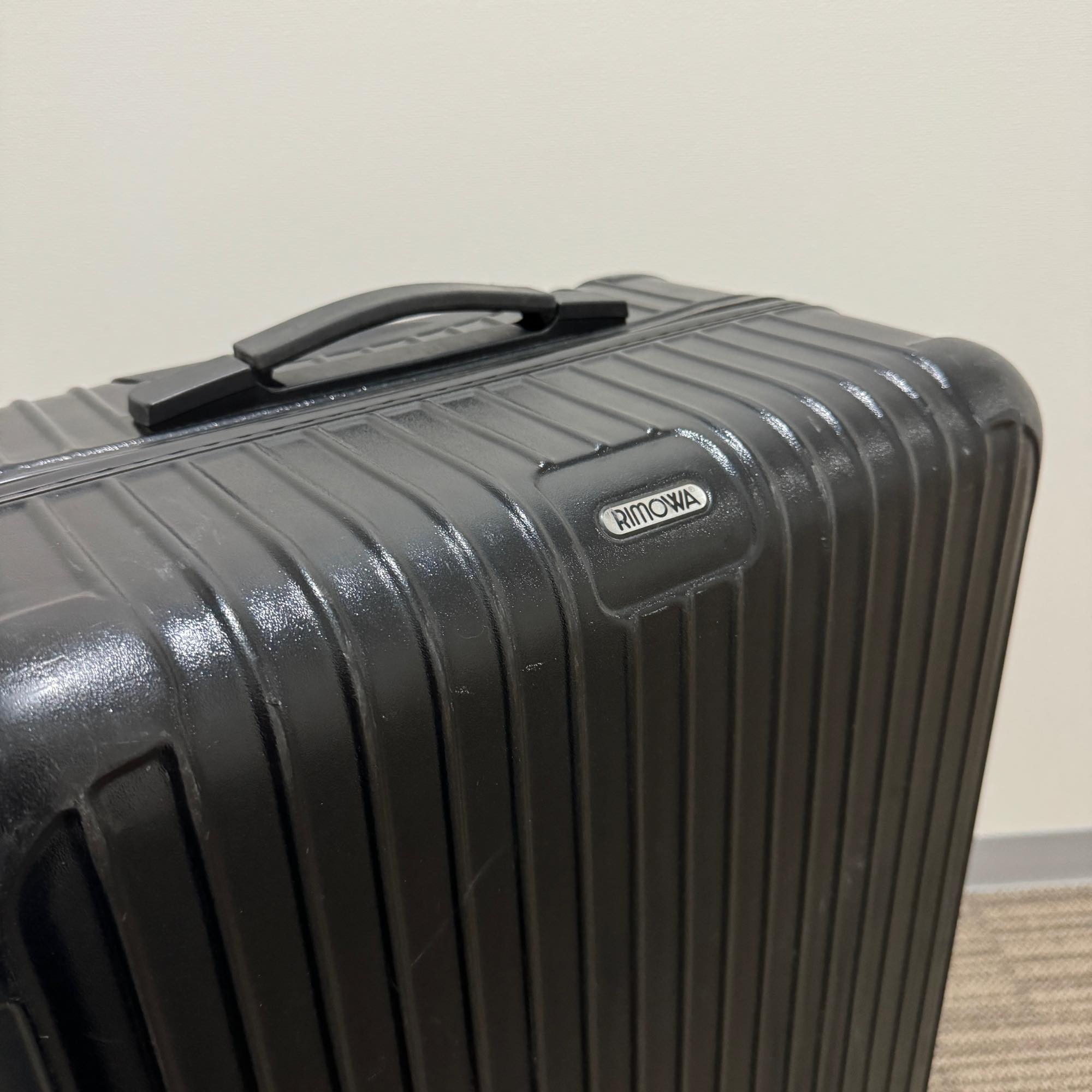 リモワ サルサ 871.70-6 82リットル 中古商品 4輪