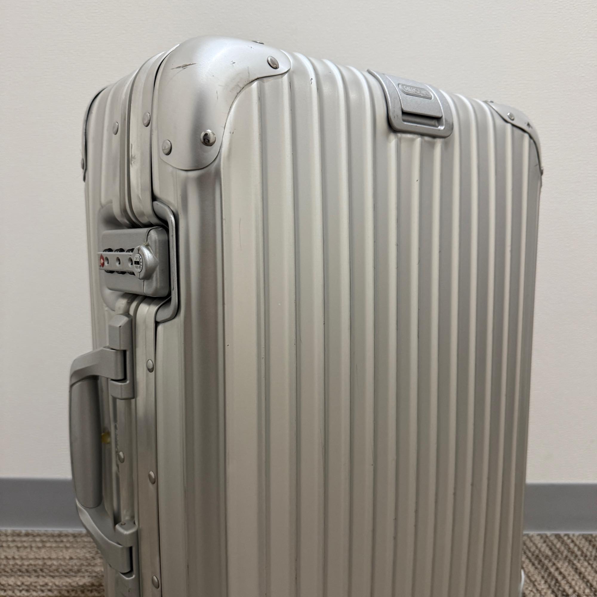 リモワ トパーズ 920.52-6 中古美品 32リットル 2輪