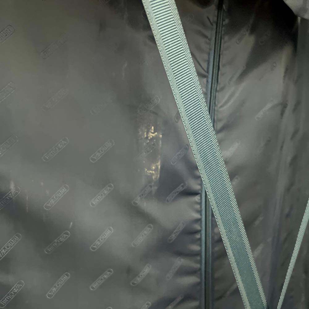 リモワ トパーズ 中古商品 932.77-6 104リットル 4輪