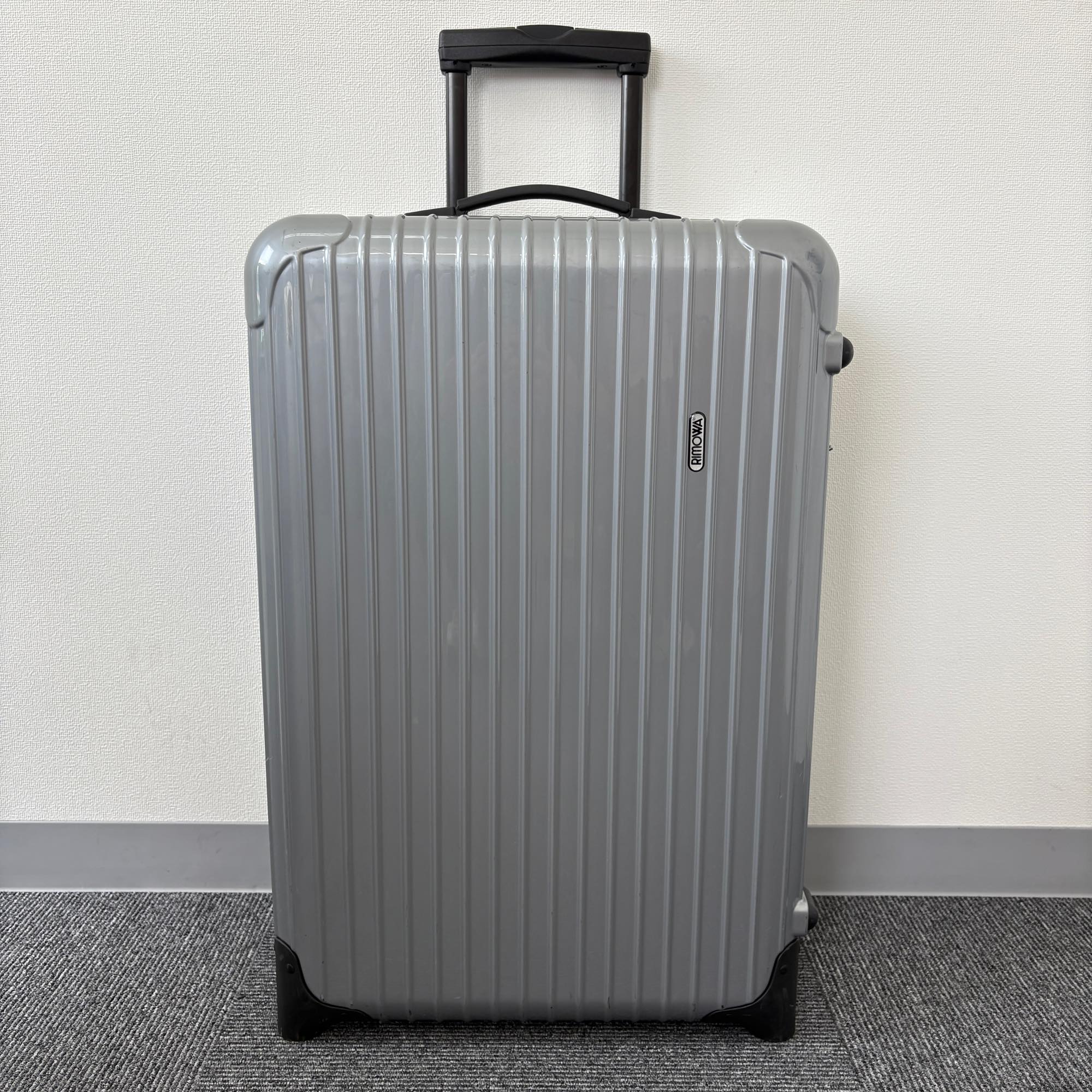 リモワ サルサ(エッセンシャル) 856.63-7 63リットル 中古美品 2輪