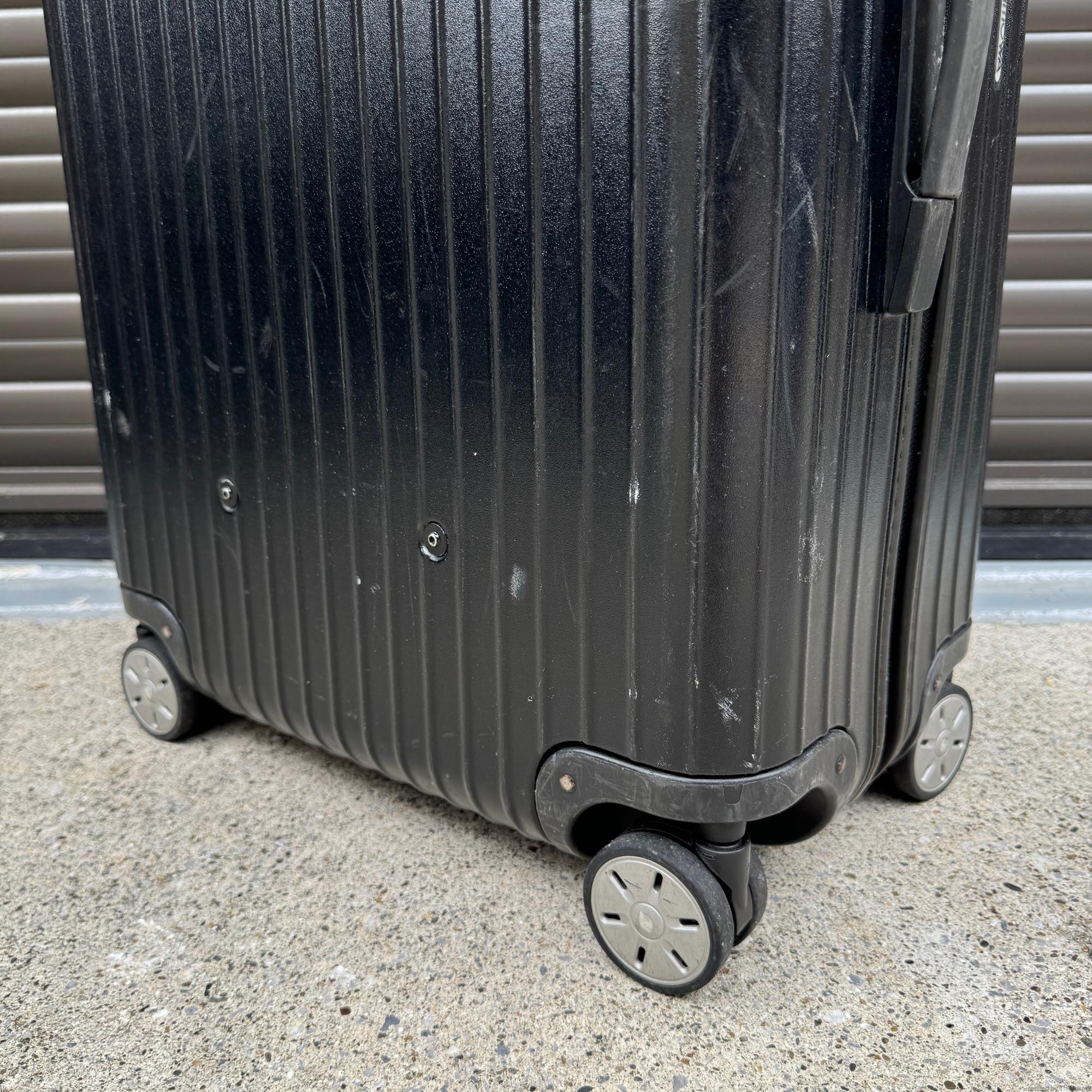 リモワ サルサ 871.70-7 82リットル 中古商品 4輪
