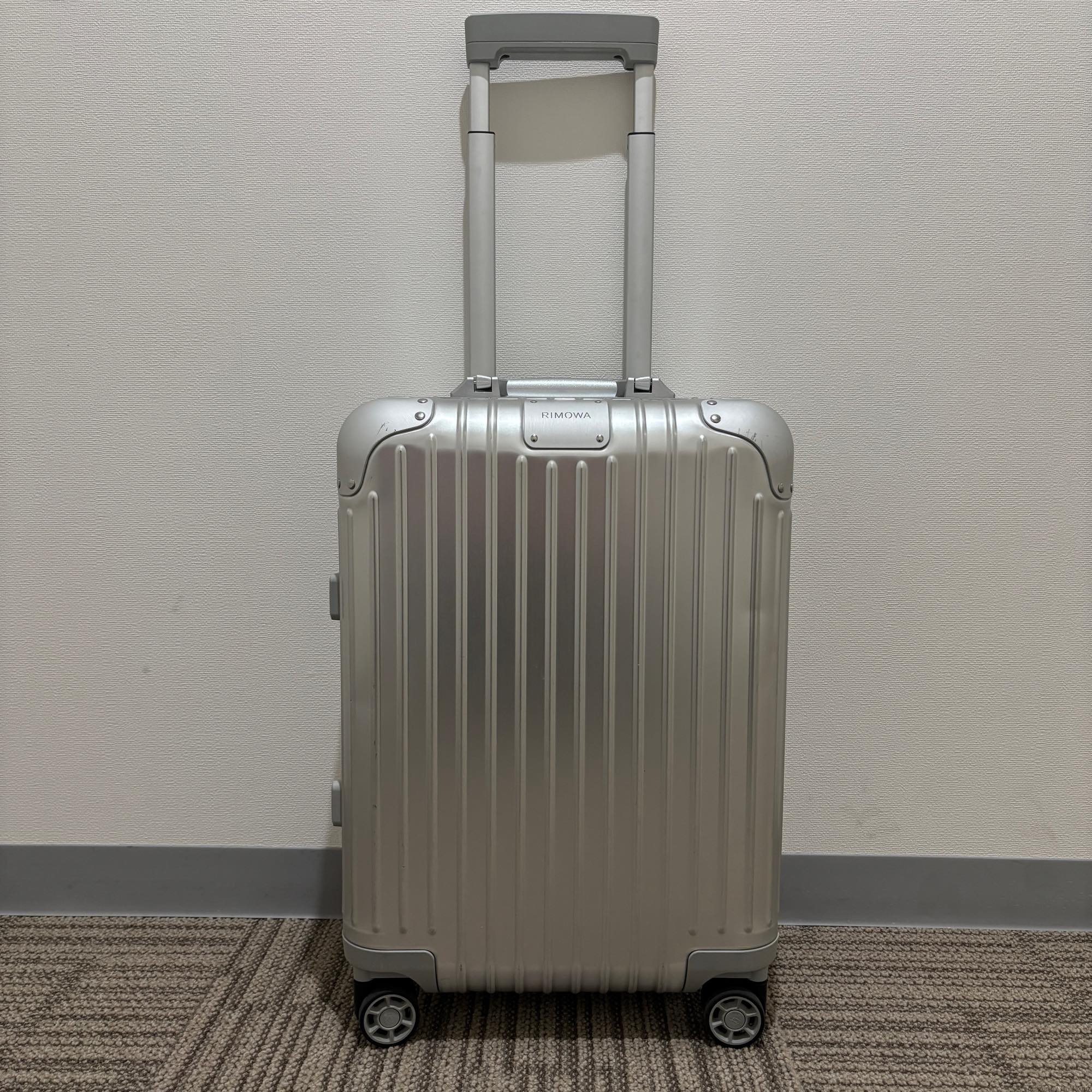 リモワ オリジナル 925.53.00.4-7 キャビン 中古美品 35リットル 4輪