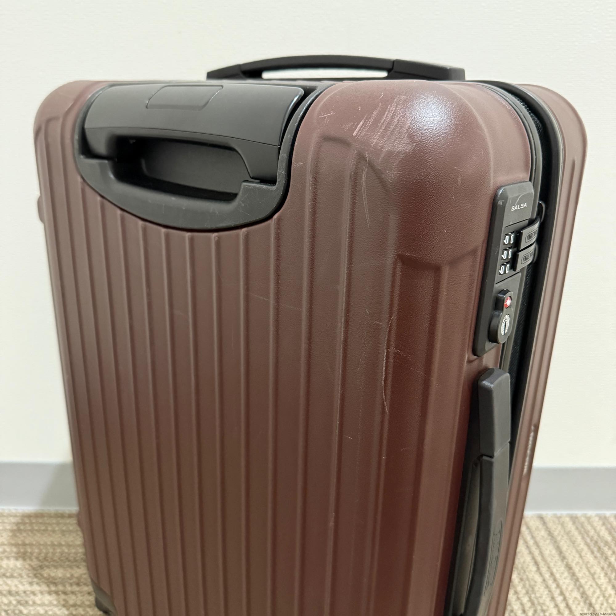 リモワ サルサ 810.52-8 中古美品 カルモナレッド 32リットル 4輪