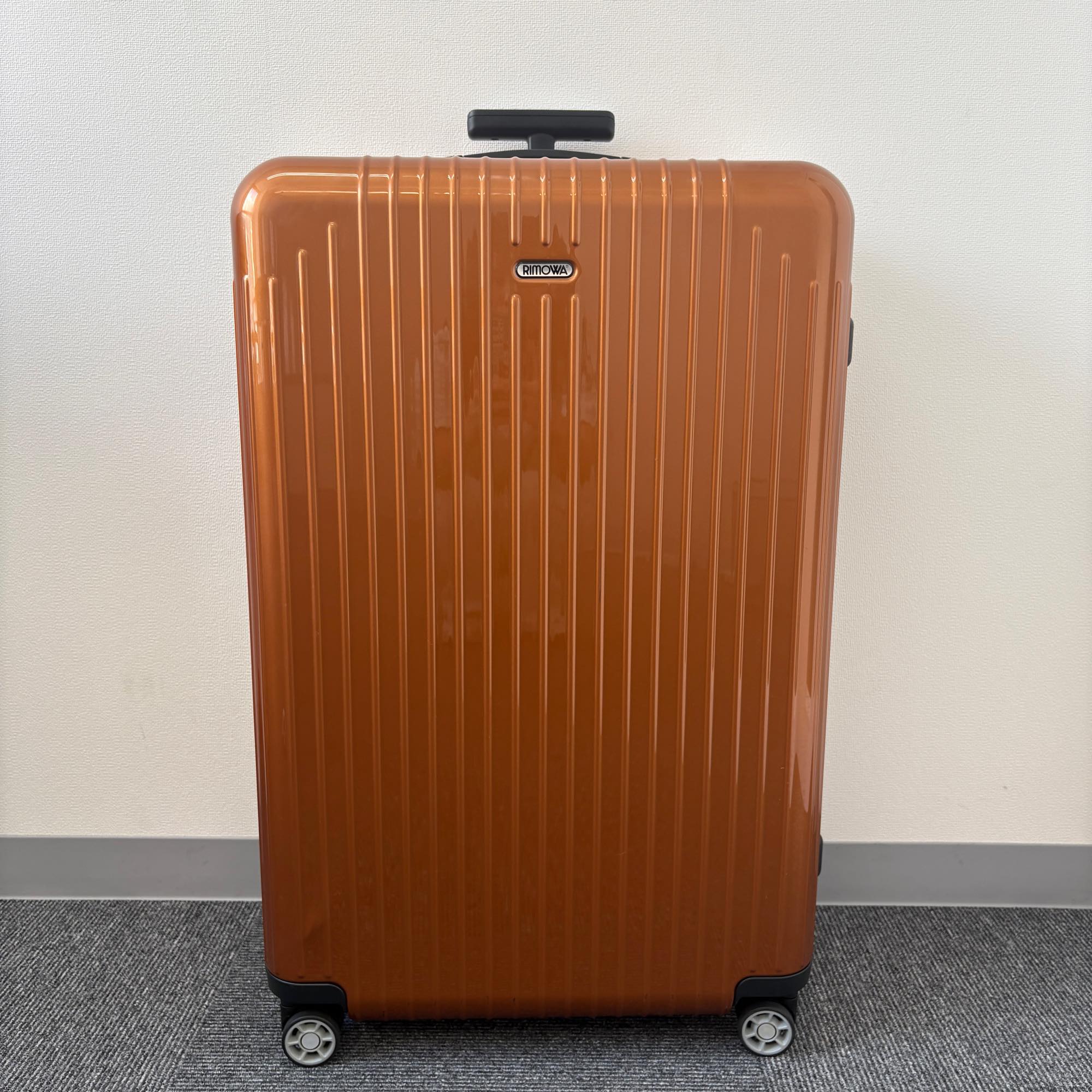 リモワ サルサ エアー(エッセンシャルライト) 中古美品 820.73-8 91