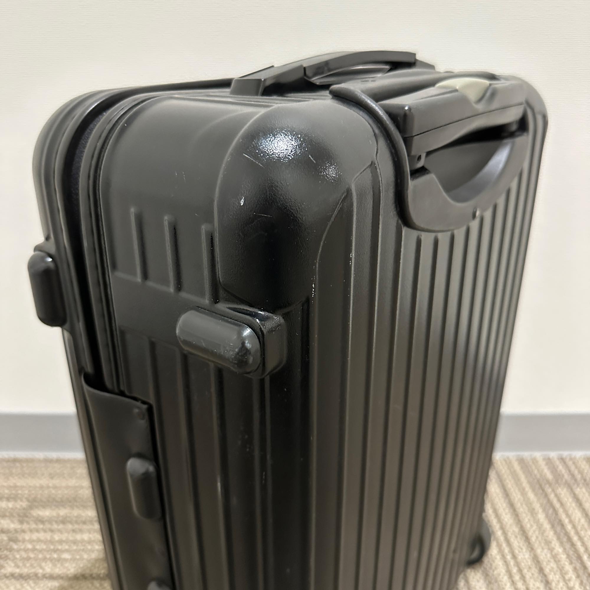 リモワ サルサ 851.52-8 32リットル 中古商品 2輪