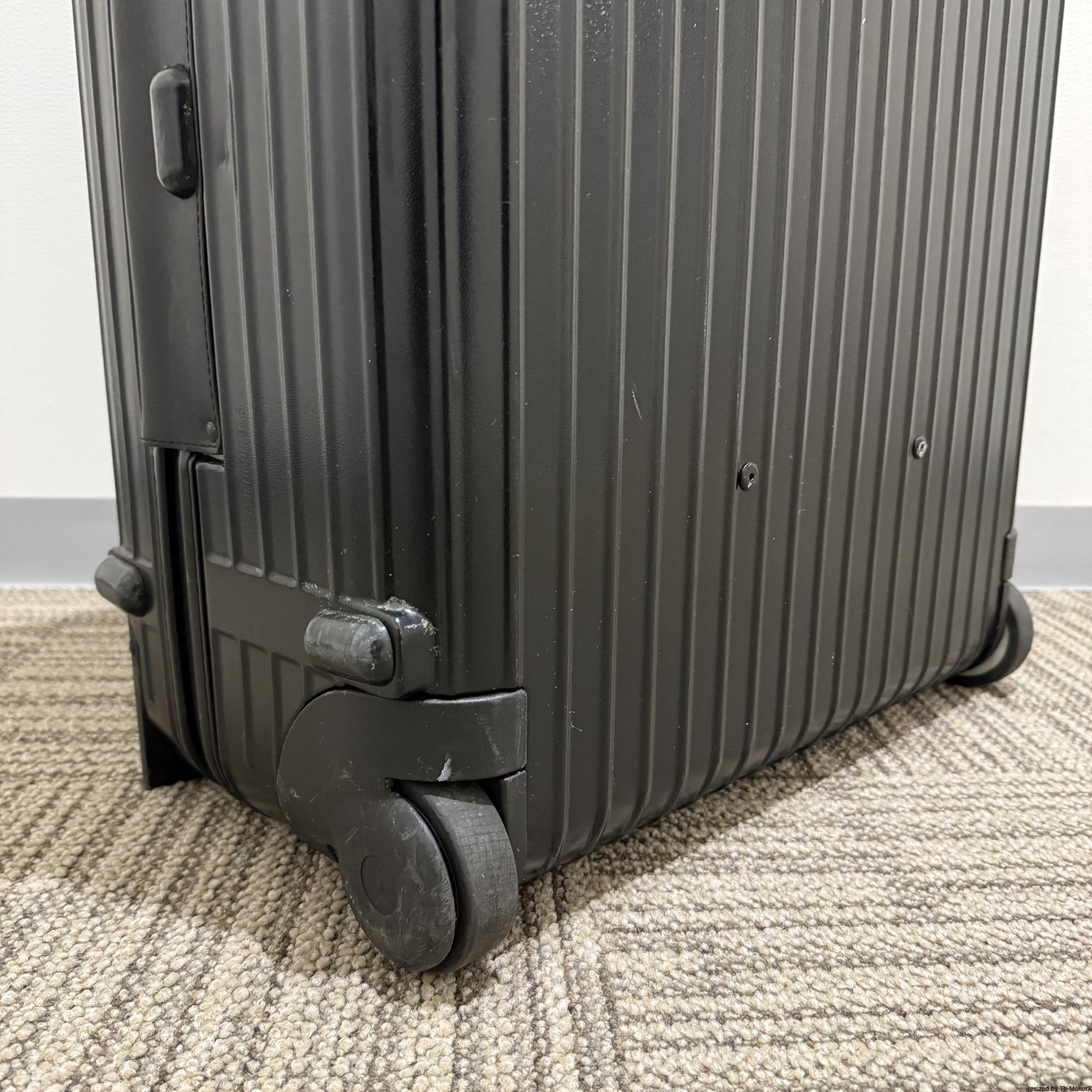 リモワ サルサ 中古美品 851.70-8 87リットル 2輪