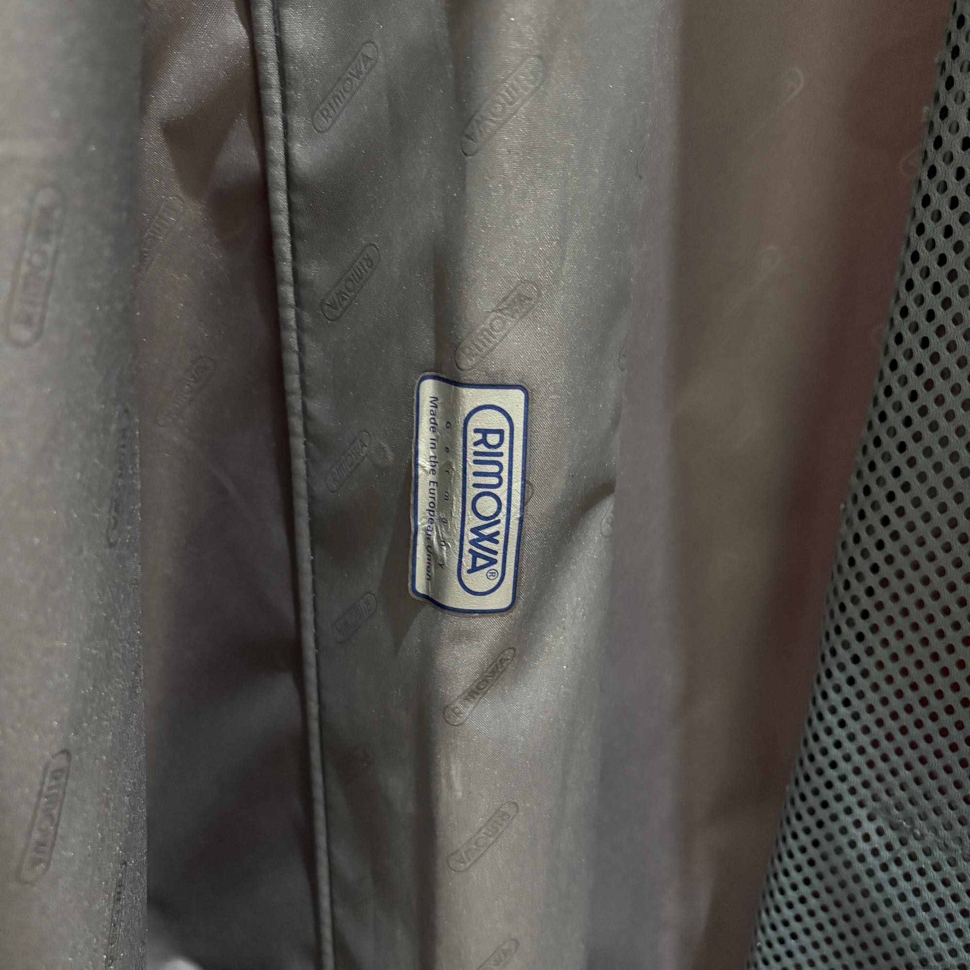 リモワ サルサ 855.63-8 中古美品 63リットル 2輪