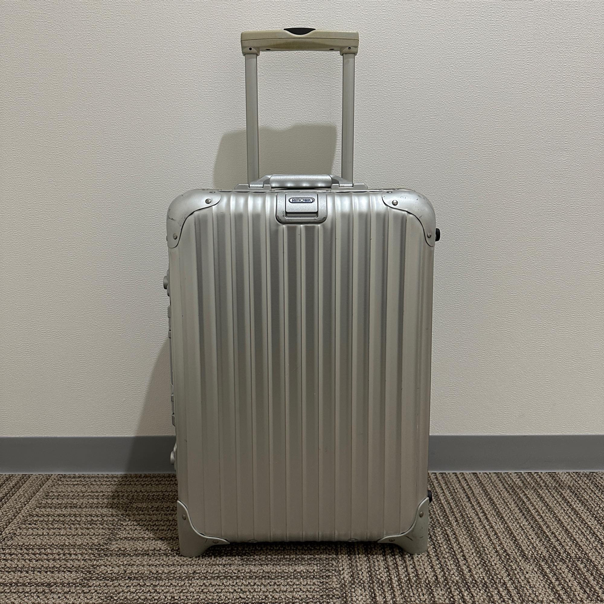 リモワ トパーズ 929.52-8 中古商品 32リットル 2輪 – リモワ(RIMOWA