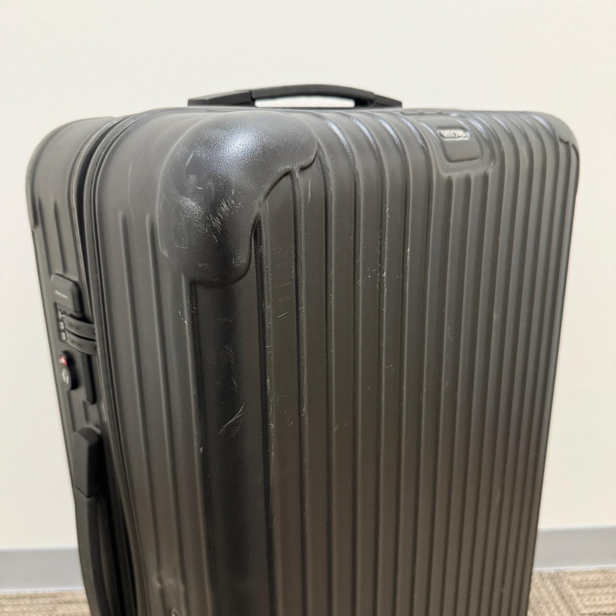 リモワ サルサ 810.63.32.4 中古商品 58リットル 4輪