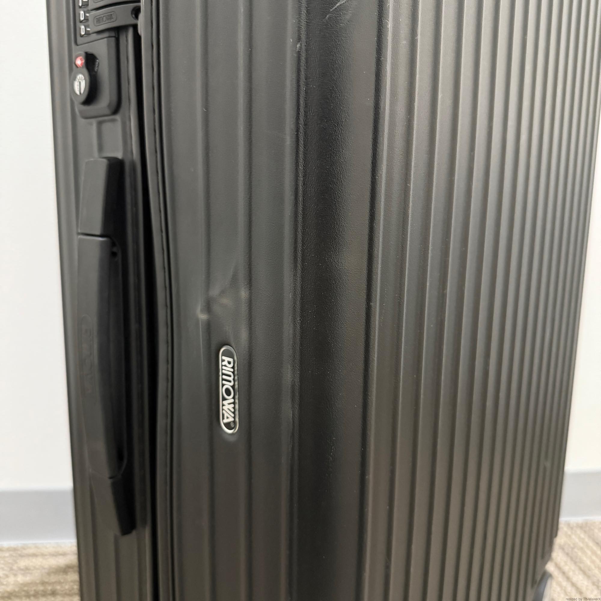 リモワ サルサ 810.63.32.4 中古商品 58リットル 4輪