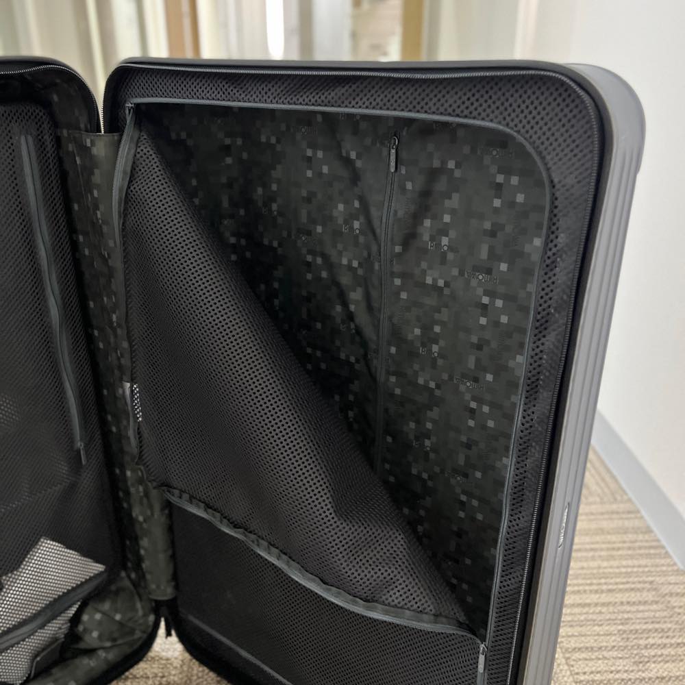 リモワ サルサ 810.70.35.4 78リットル 中古商品 4輪