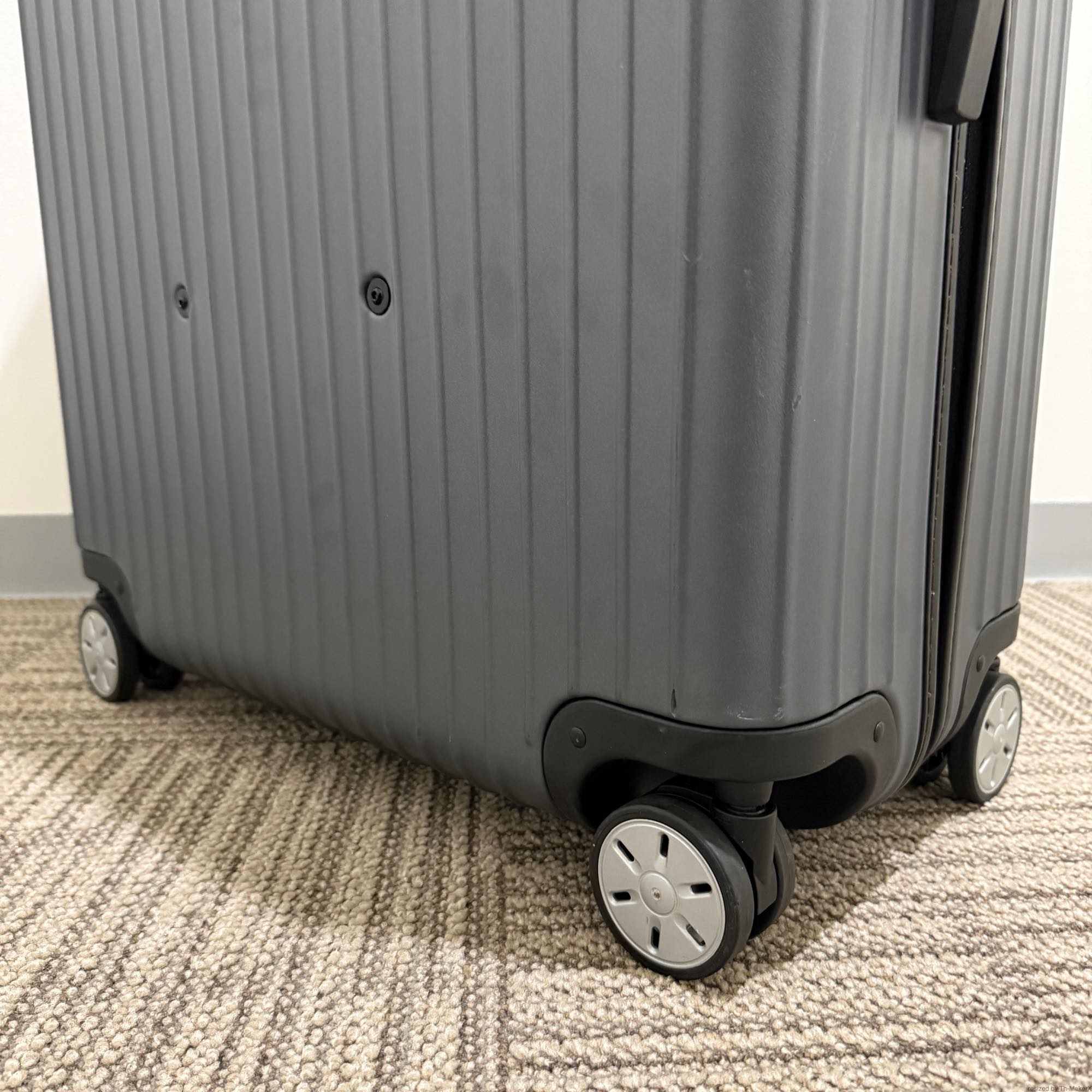 リモワ サルサ 810.77.35.4 中古美品 97リットル 4輪