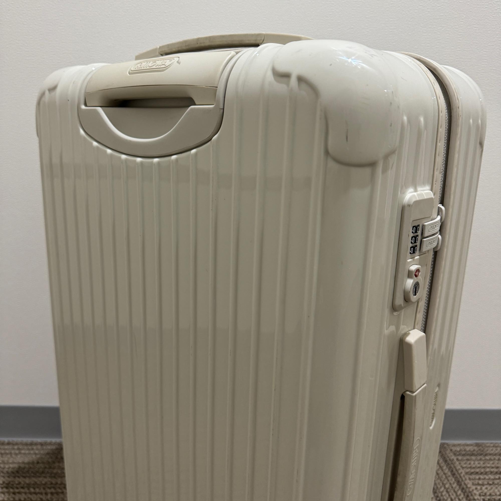 リモワ サルサ 810.90 中古商品 23リットル 2輪