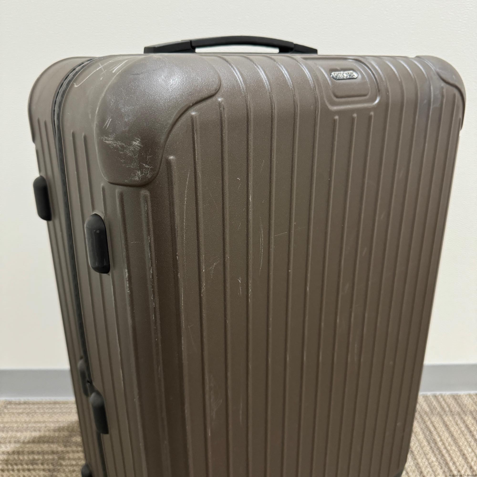 リモワ サルサ 電子タグ 811.63.38.5 中古美品 63リットル 4輪