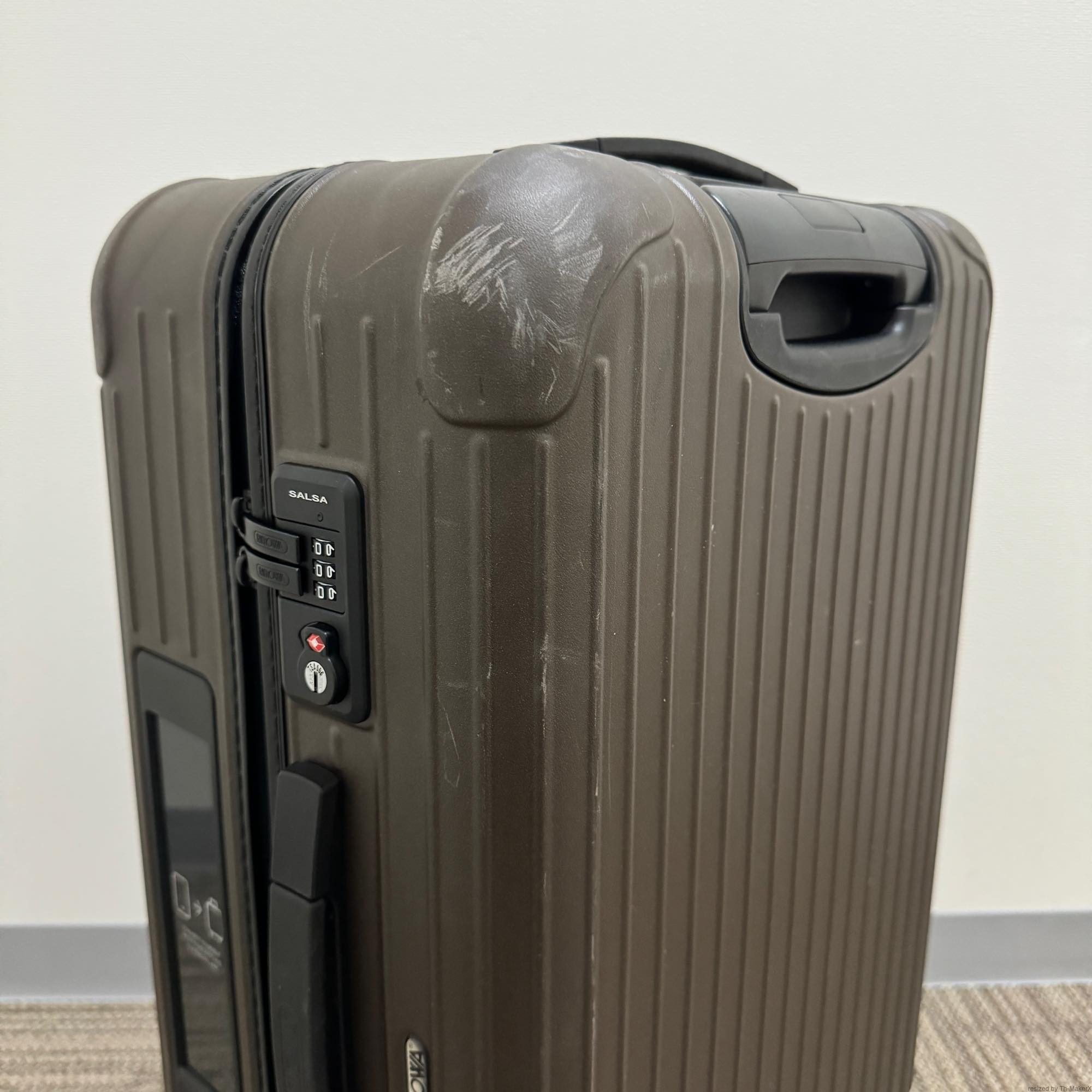 リモワ サルサ 電子タグ 811.63.38.5 中古美品 63リットル 4輪