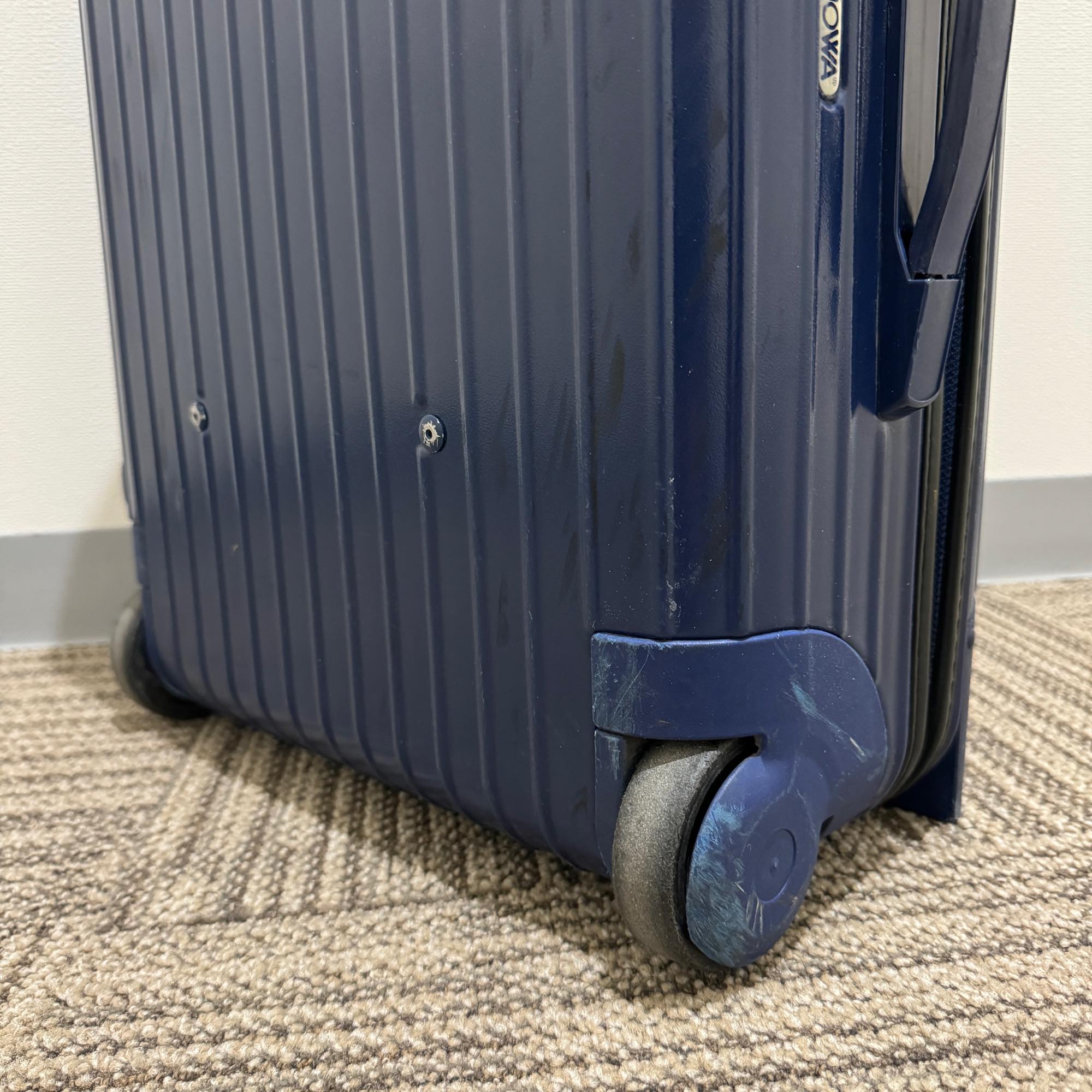 リモワ サルサ U814.52 35リットル 中古商品 2輪